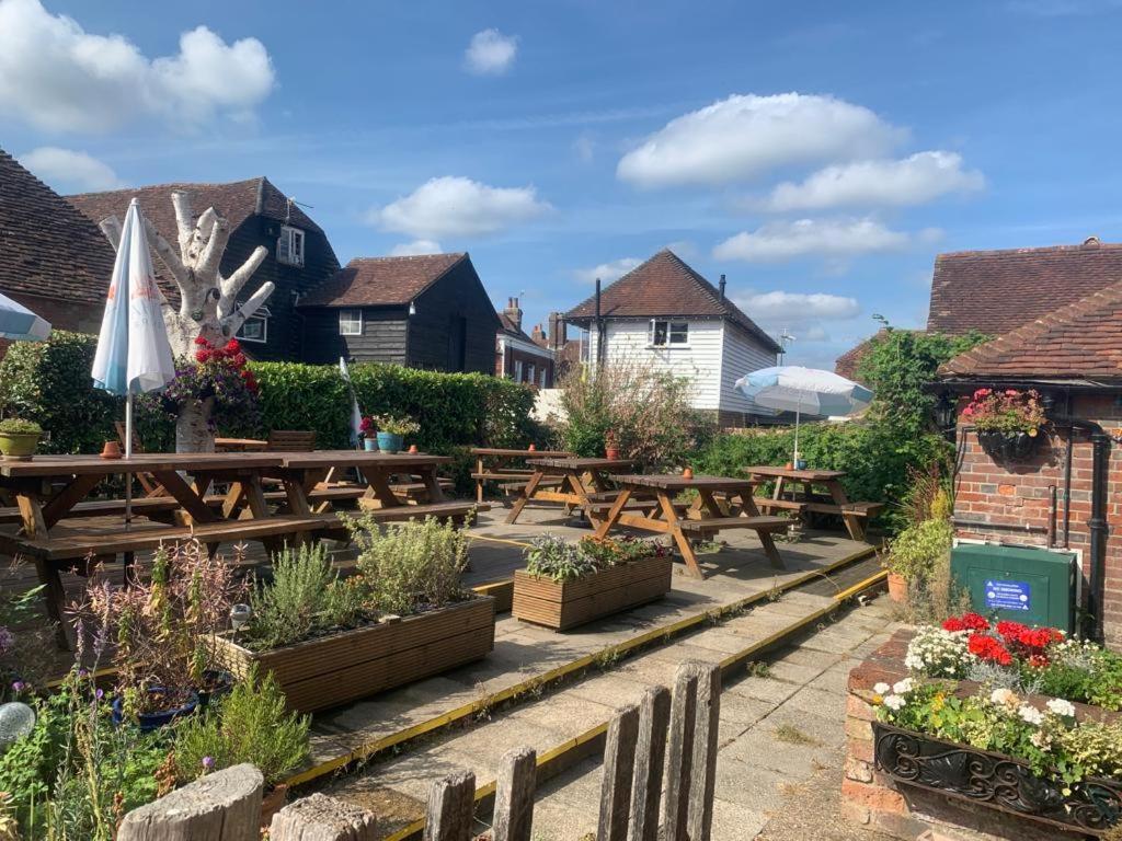 The Rose & Crown