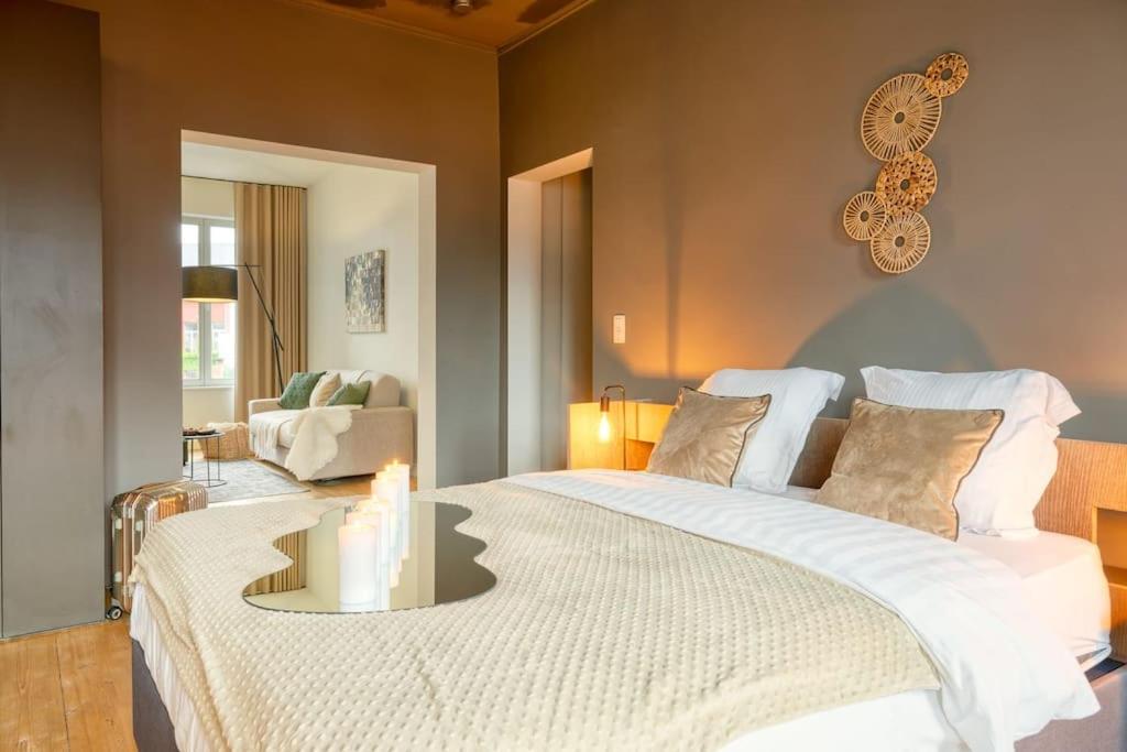 Spacious & Luminous Gem in Historic Ghent Building