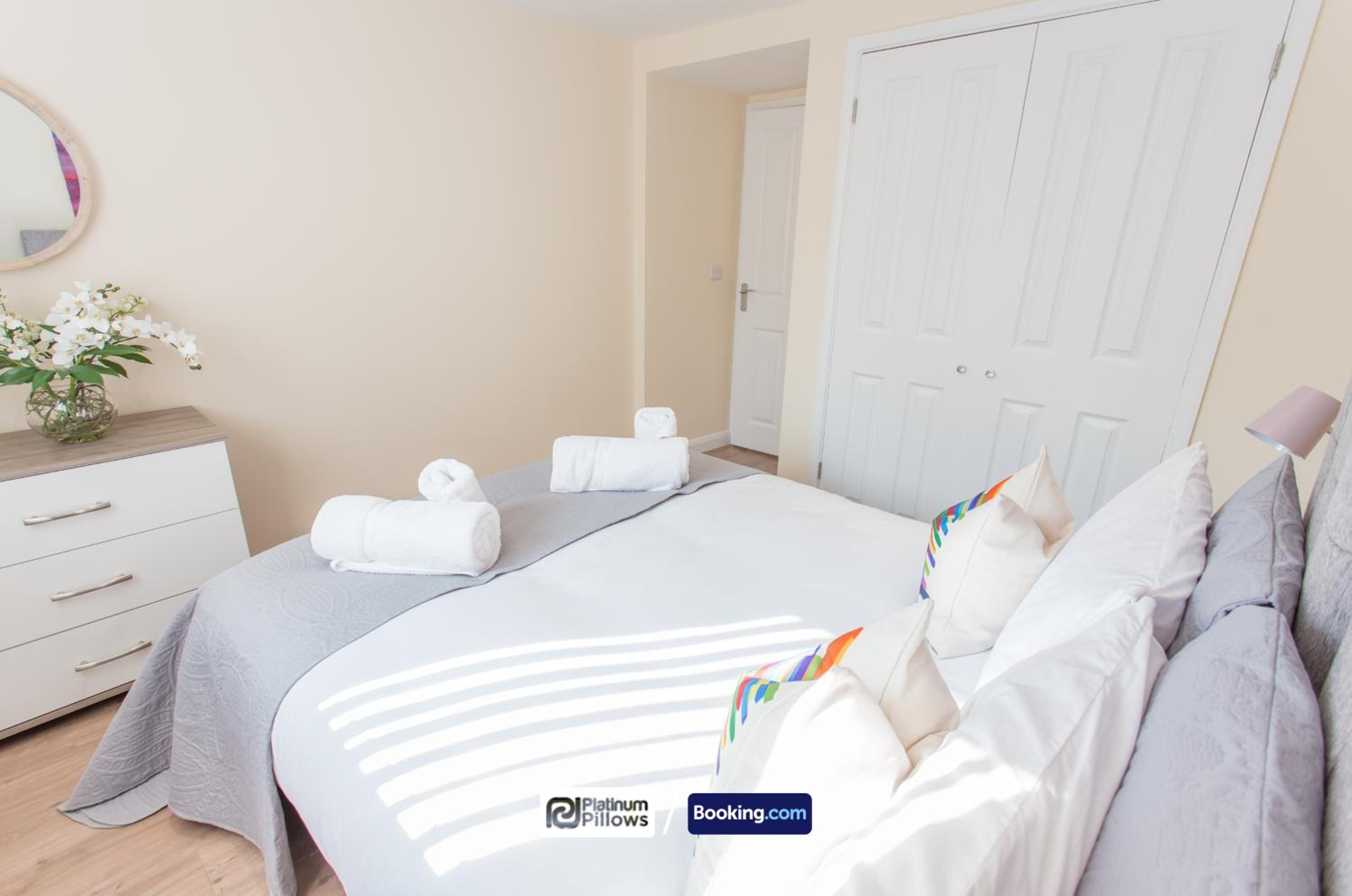 Oxford Vacations - Two Bedroom Pinnocks Lodge Apartment close to JR Hospital By Platinum Pillows Short Lets Serviced Accommodation Oxford - Property Image 66