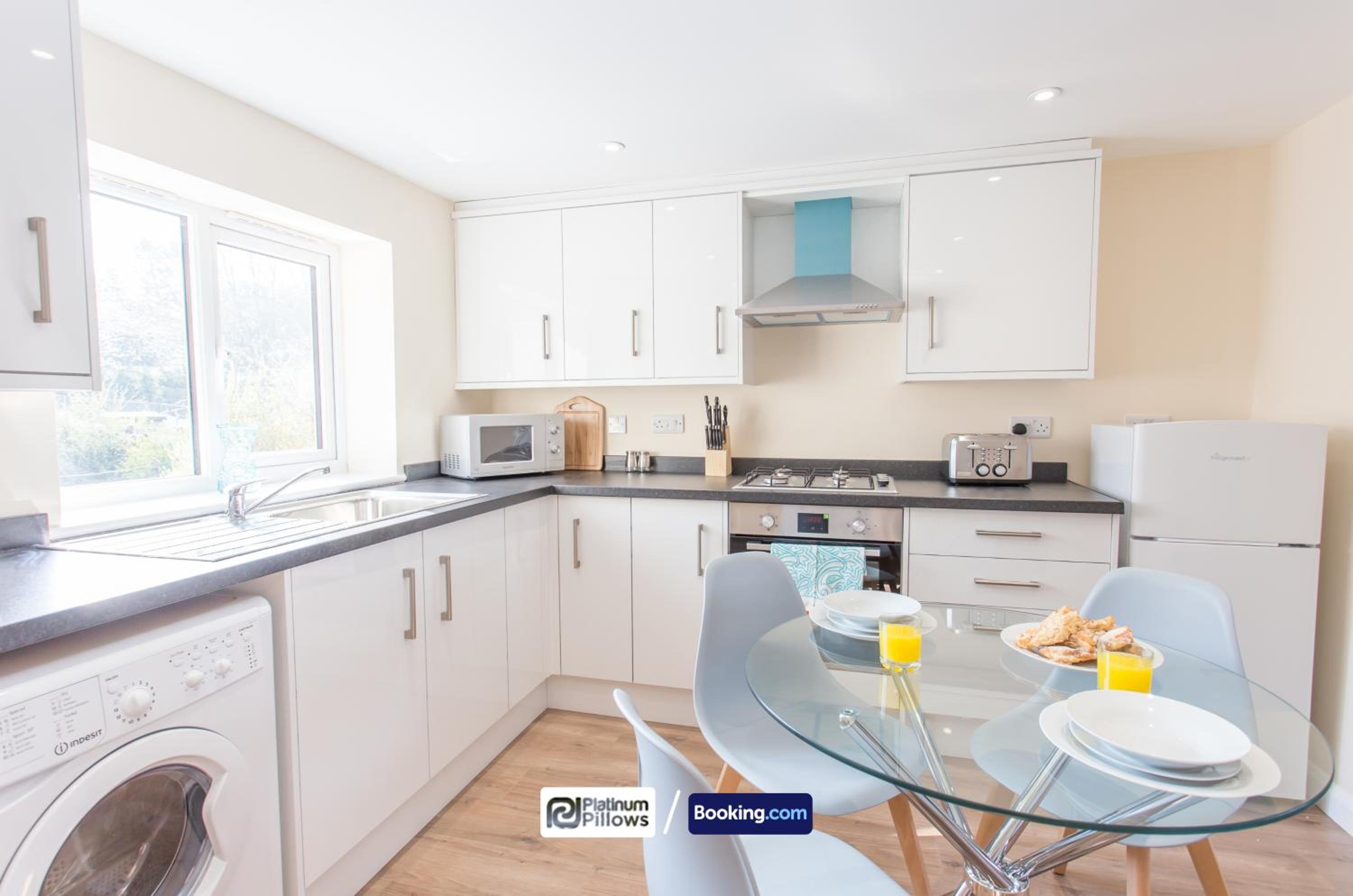 Oxford Vacations - Two Bedroom Pinnocks Lodge Apartment close to JR Hospital By Platinum Pillows Short Lets Serviced Accommodation Oxford - Property Image 59