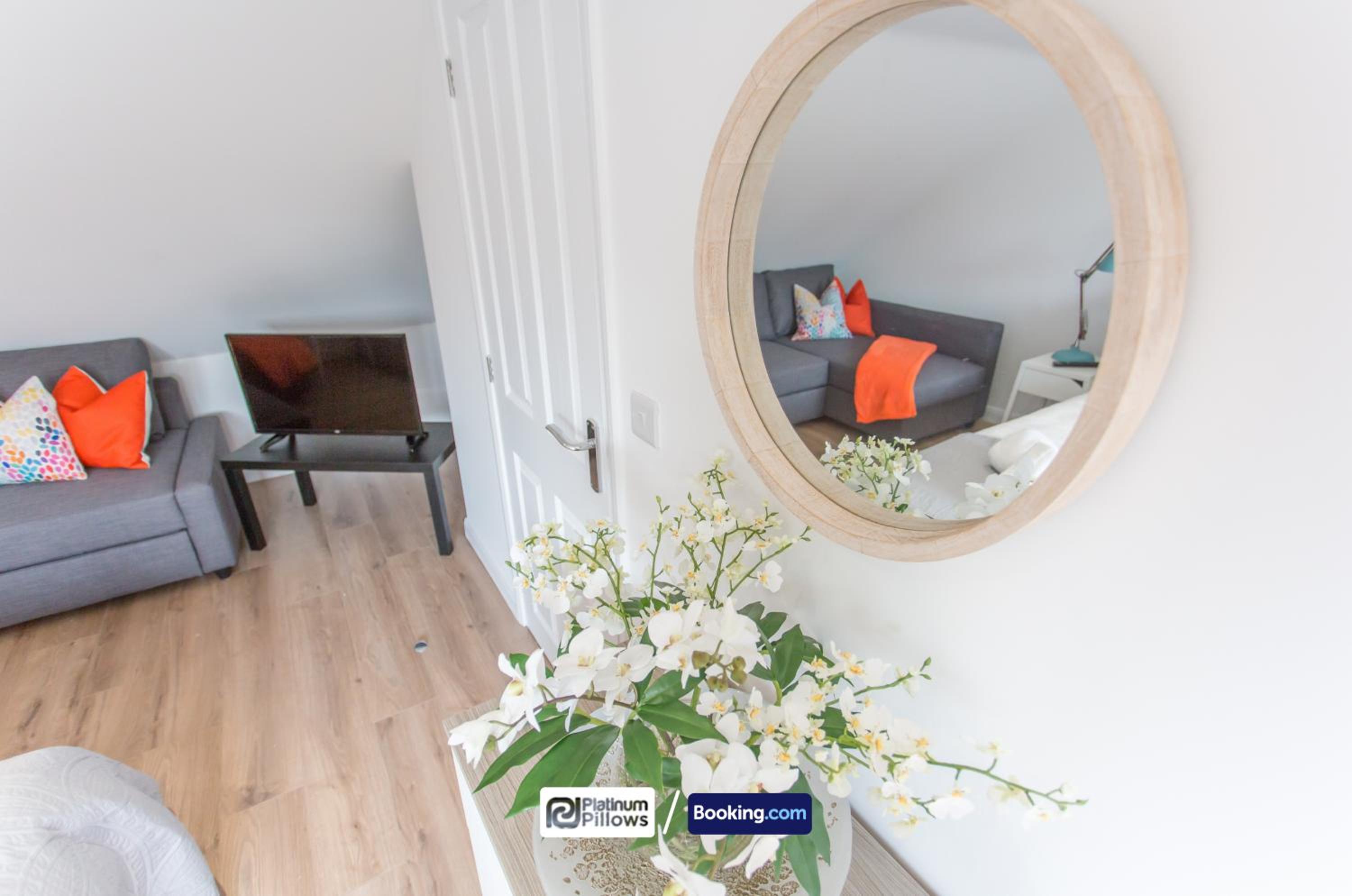 Oxford Vacations - Two Bedroom Pinnocks Lodge Apartment close to JR Hospital By Platinum Pillows Short Lets  Serviced Accommodation Oxford - Property Image 8