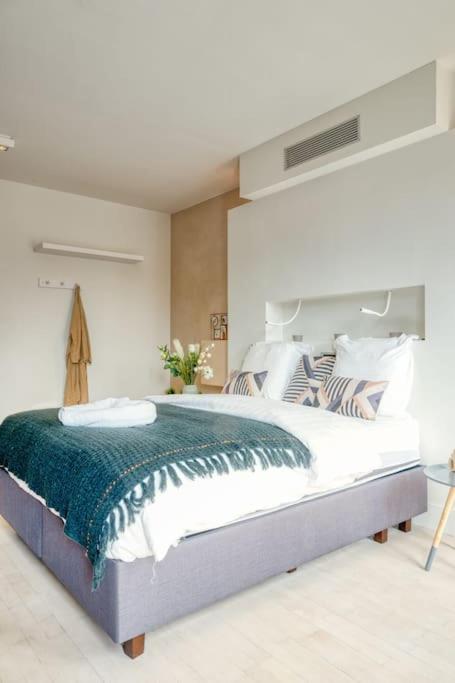 Light-Filled Haven in Ghent