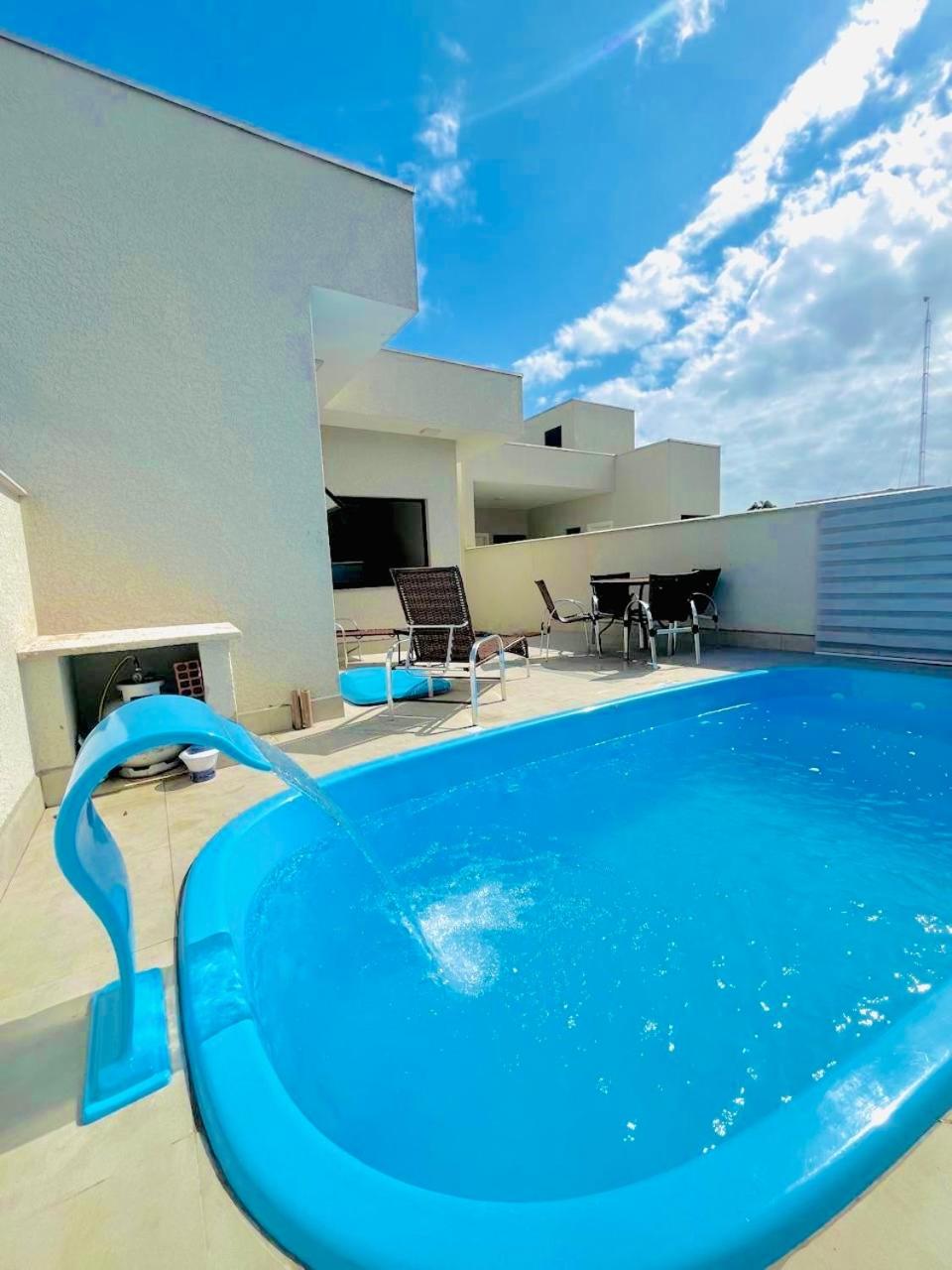 Casa com piscina a 200m da Praia - Império Correia - Itapoá
