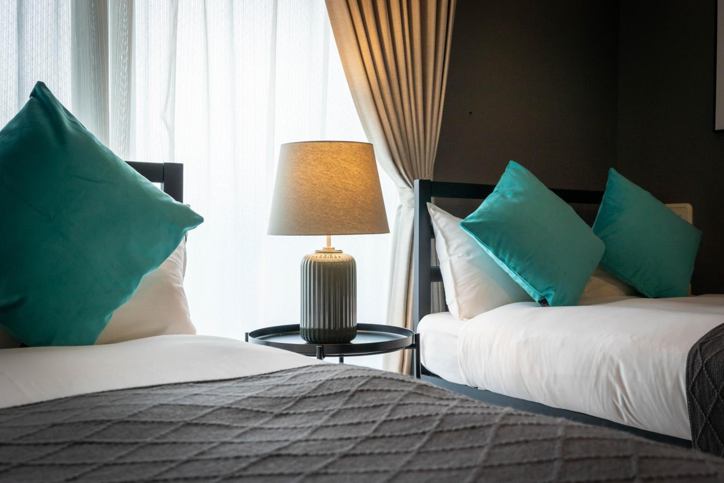 ＭＥＬＬ－ＴＨＥＡＴＥＲ ＲＥＳＯＲＴ