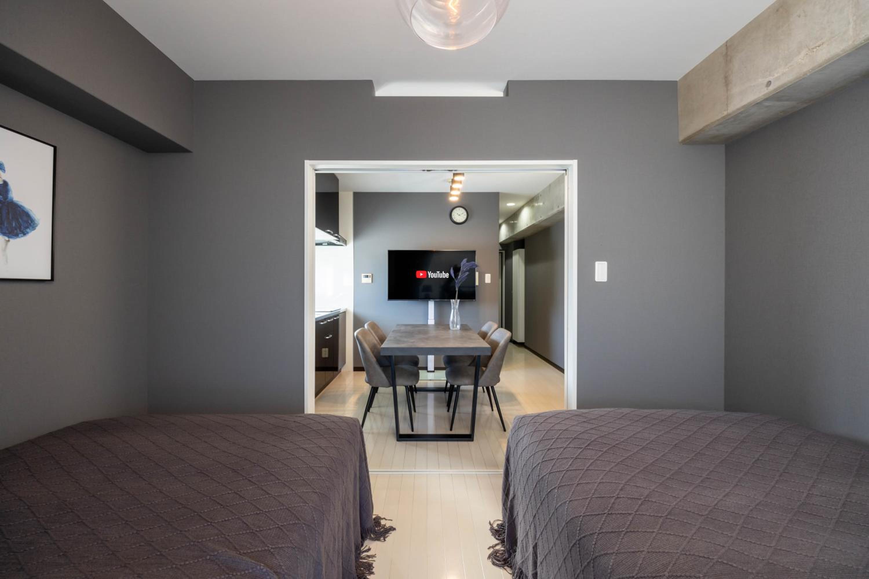 ＭＥＬＬ－ＴＨＥＡＴＥＲ ＲＥＳＯＲＴ