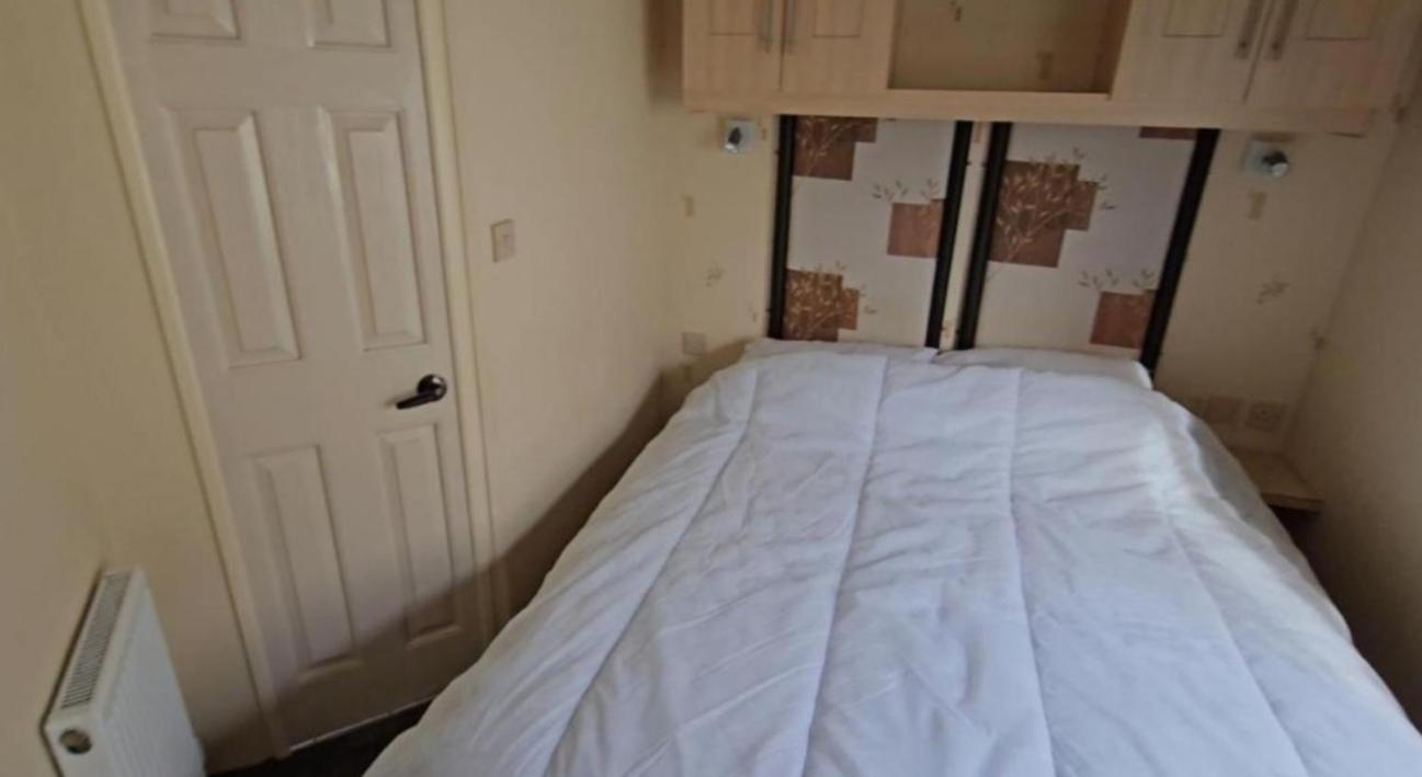 Caravan Kirsty Sleeps 6 with Free Parking view 2
