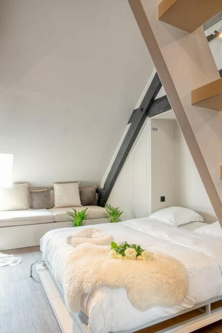 Charming Attic Retreat in Historic Ghent Center