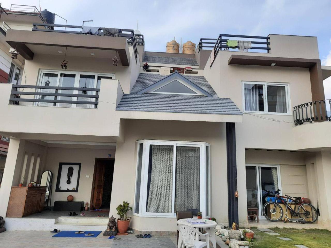 Avlok's house
