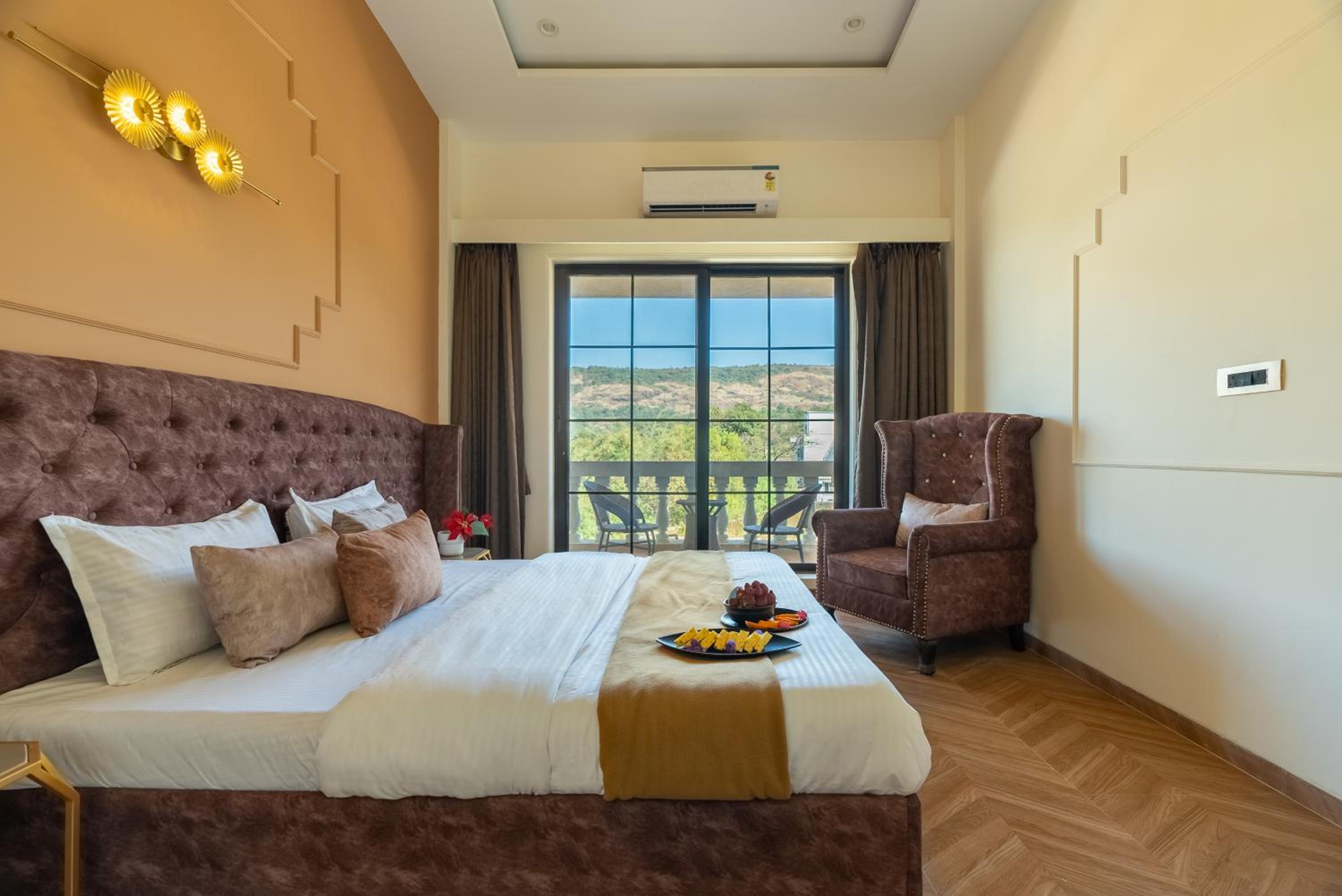 Luxurious Harmony Villa, Large Pool & Turf by 23 VillaStay view 3