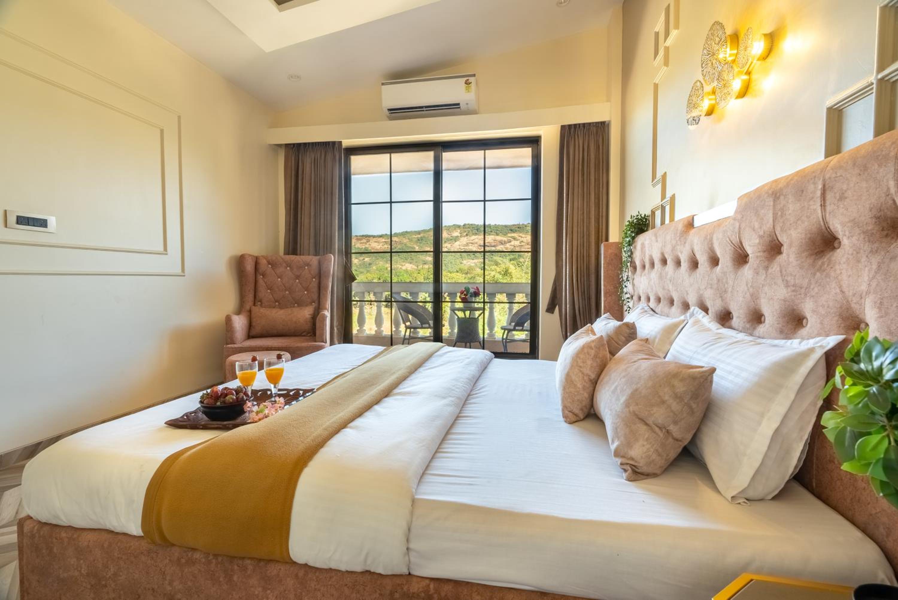 Luxurious Harmony Villa, Large Pool & Turf by 23 VillaStay view 4