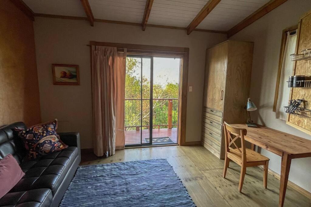 Forest Nook Apartment
