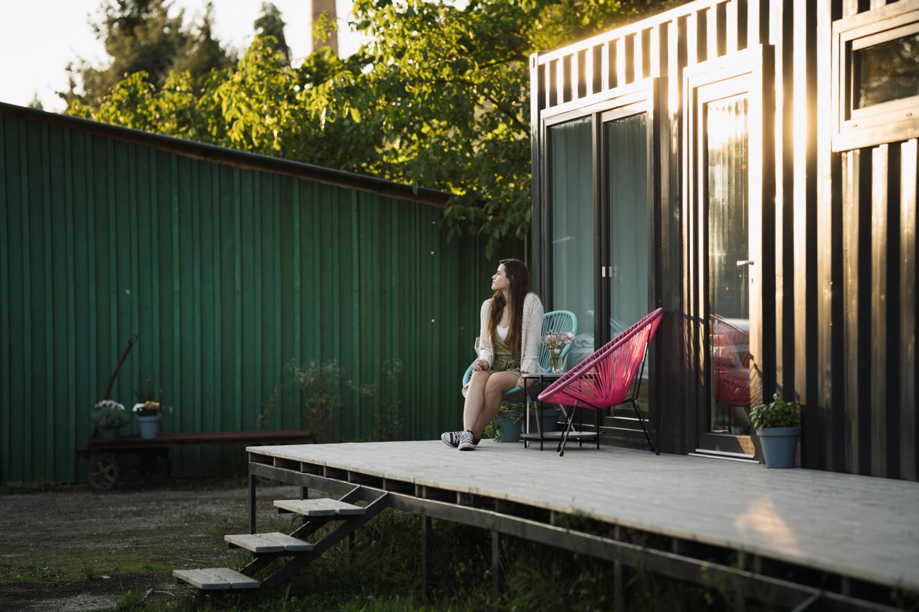 CONTAINER