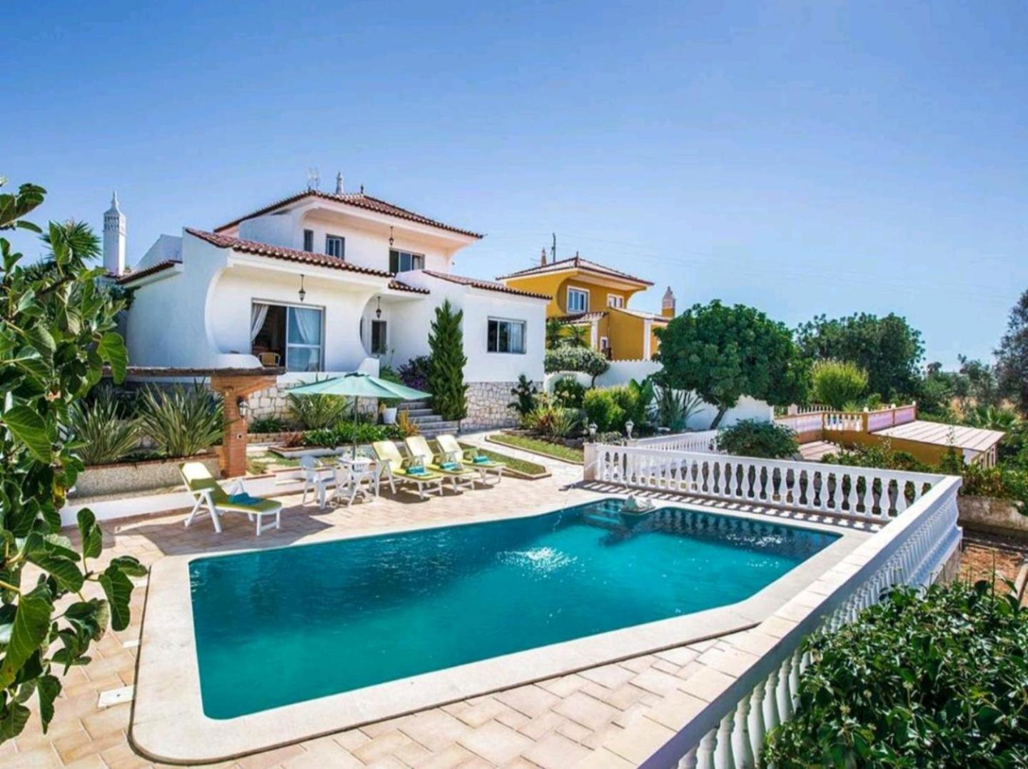 VILLA SALGADOS, near ALBUFEIRA, with Private Pool, 5 minutes from Gale Beach view 3