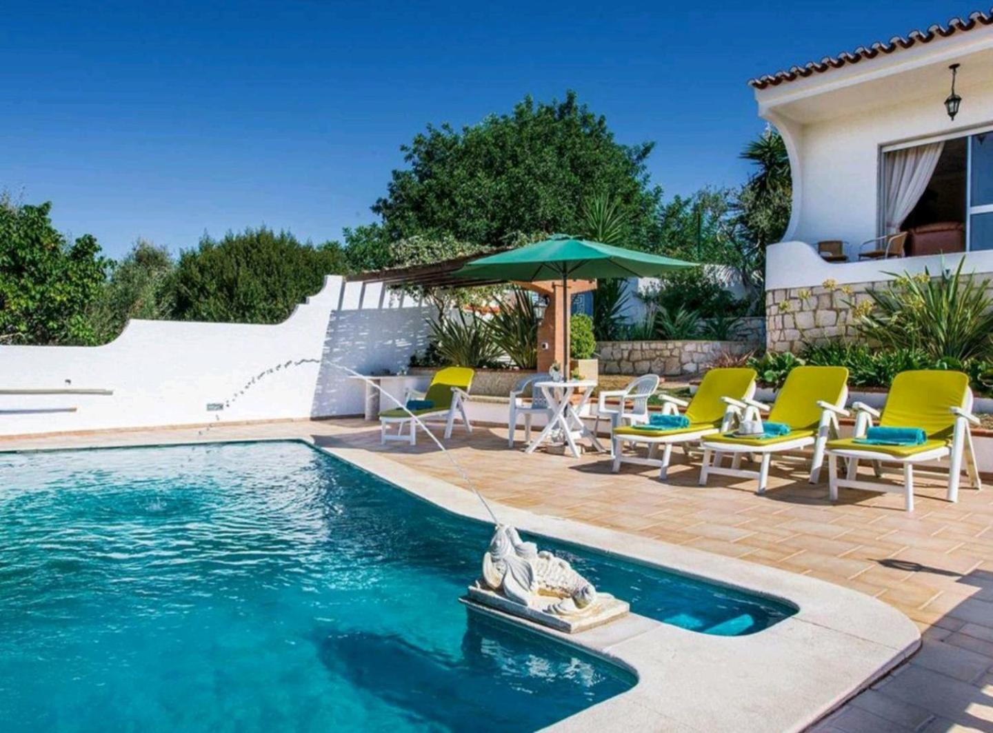 VILLA SALGADOS, near ALBUFEIRA, with Private Pool, 5 minutes from Gale Beach view 5