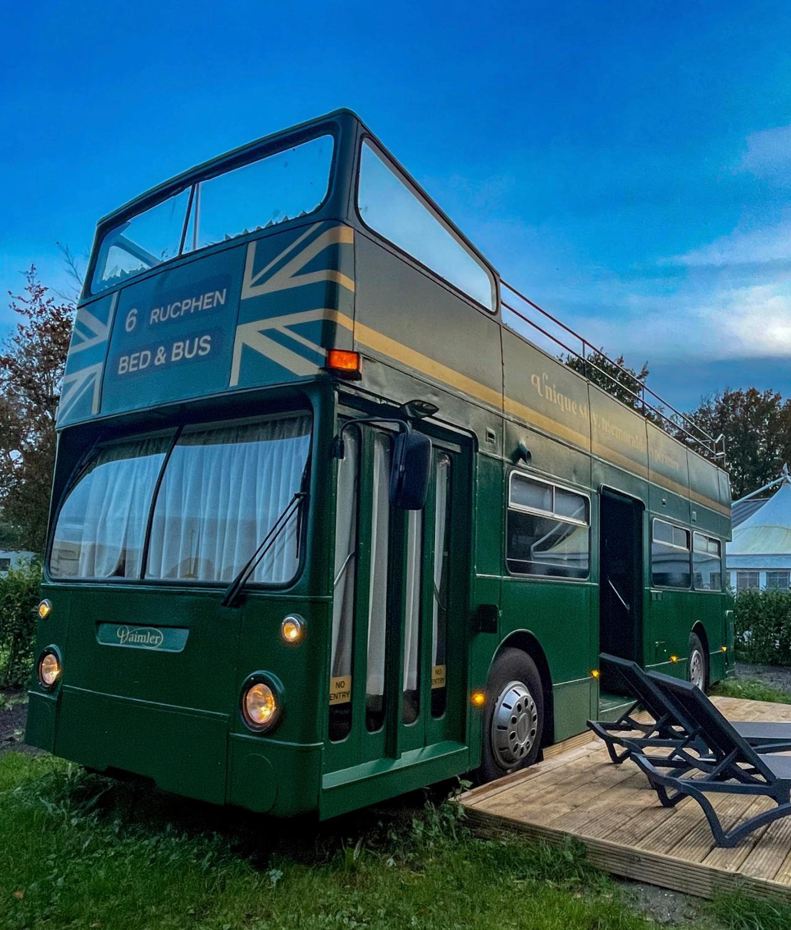 Bed&Bus met dakterras view 2