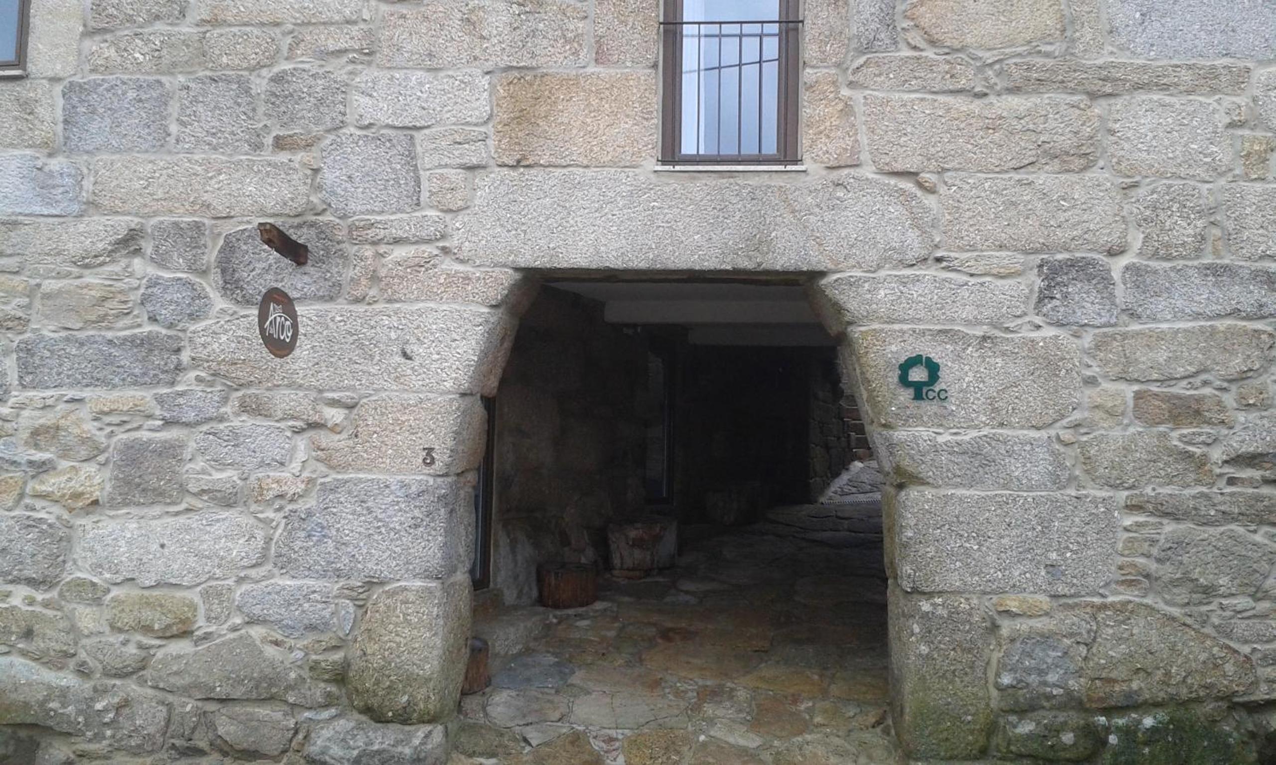 Photo 33