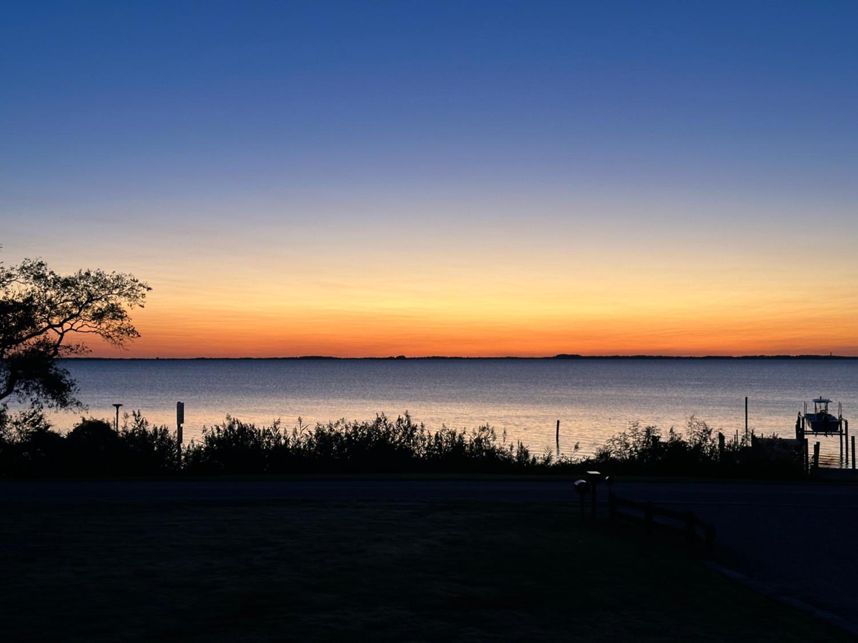 Coinjock charming 1-bedroom in-law suite with elevator, full kitchen and stunning waterfront view view 2