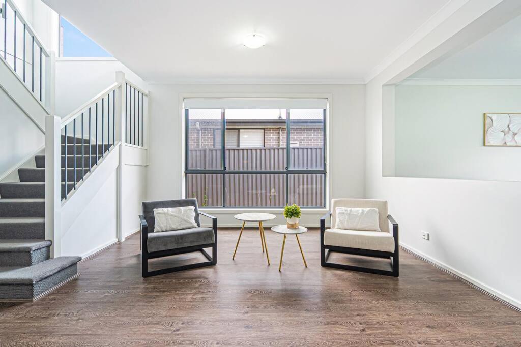 Sydney Marsden Park 5 bedrooms House close IKEA