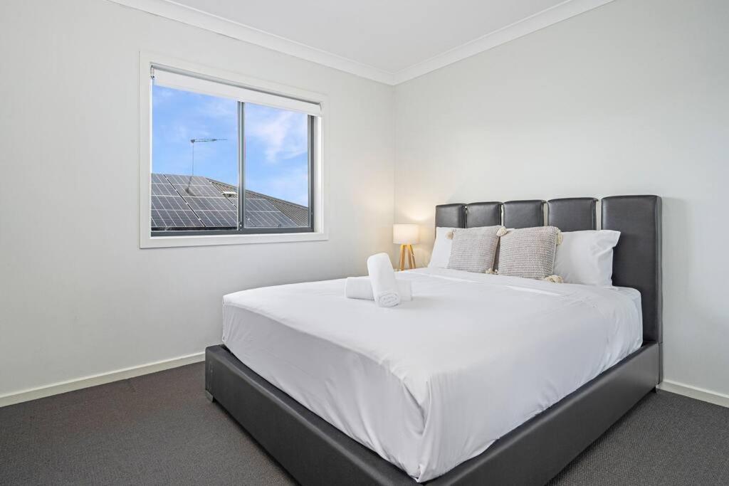 Sydney Marsden Park 5 bedrooms House close IKEA