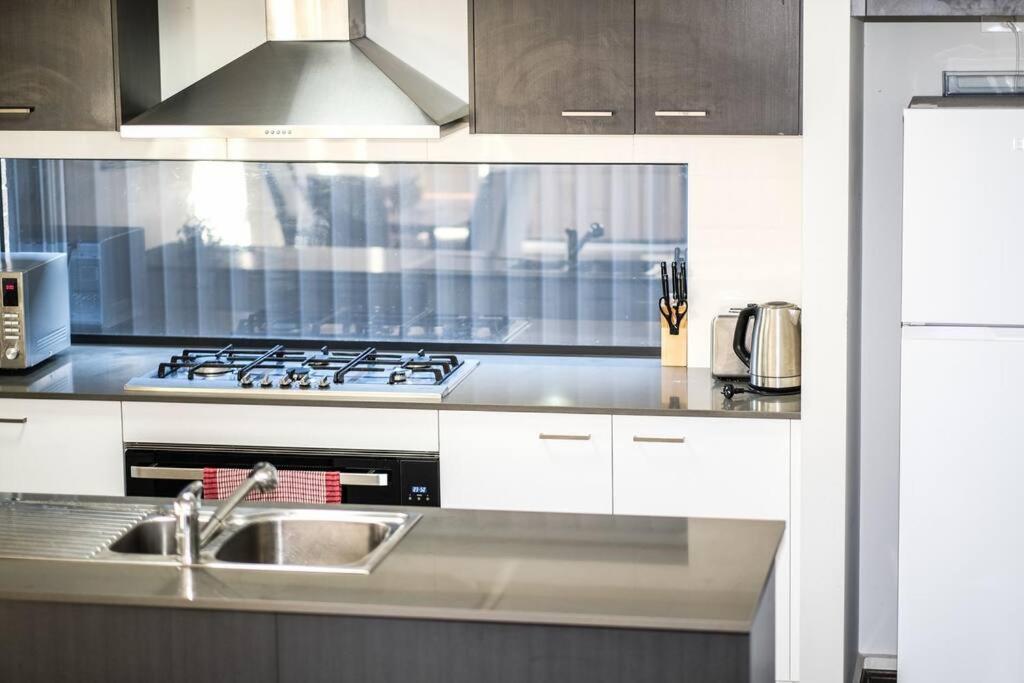 Sydney Marsden Park 5 bedrooms House close IKEA