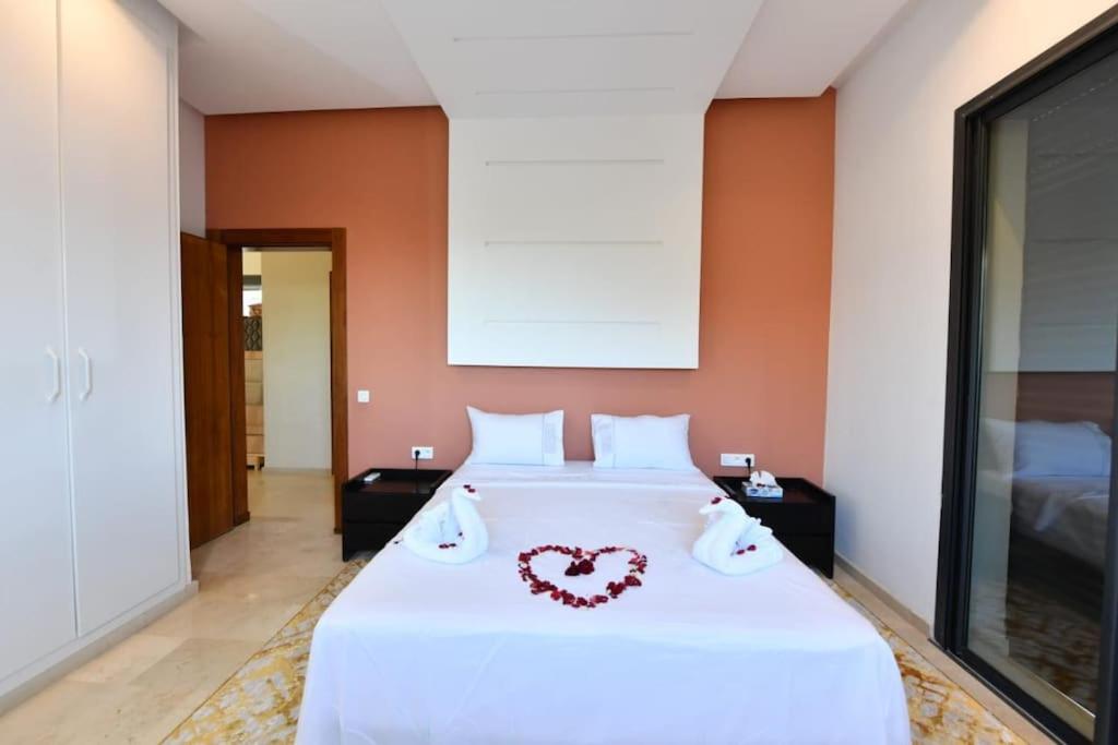 Exclusive Golf Retreat with Private Pool in Marrakesh view 3