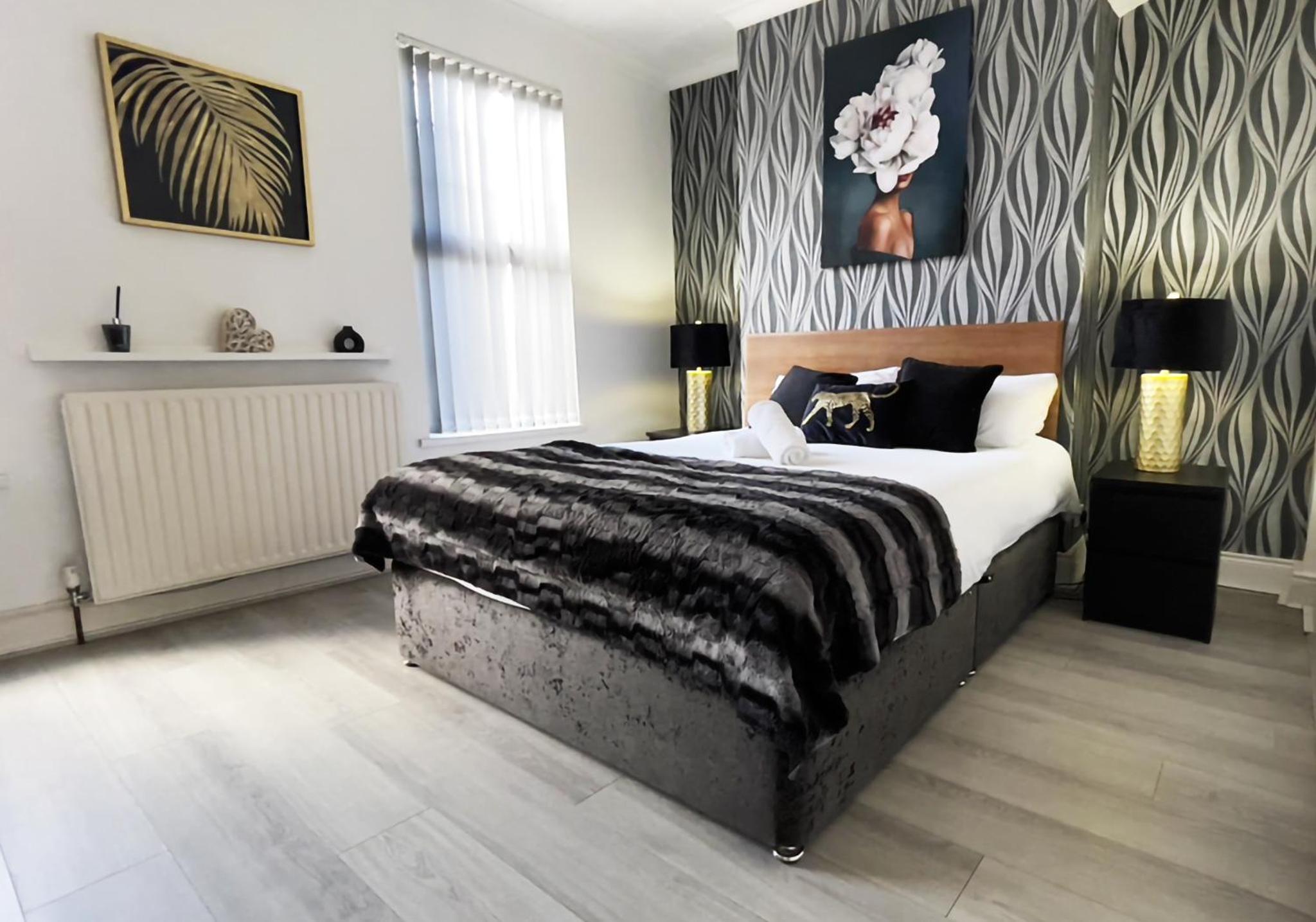 Titanic The Lady, 3 bed house, free parking