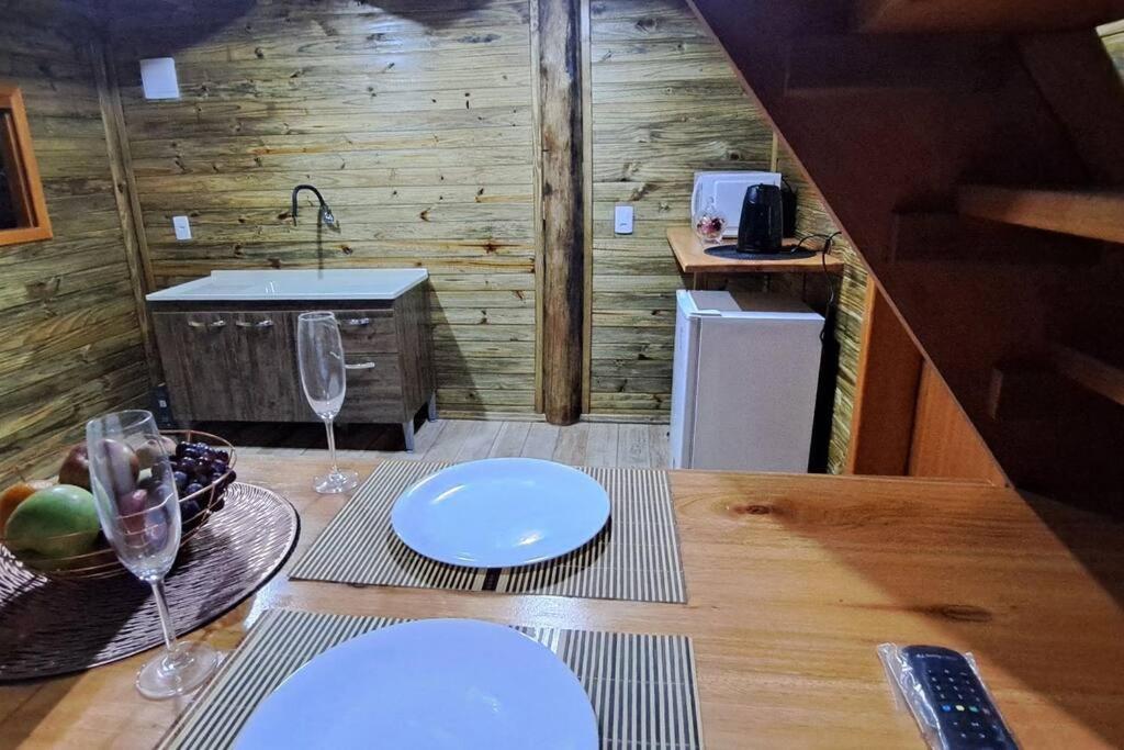 Refugio Chalés Piscina Acampamento
