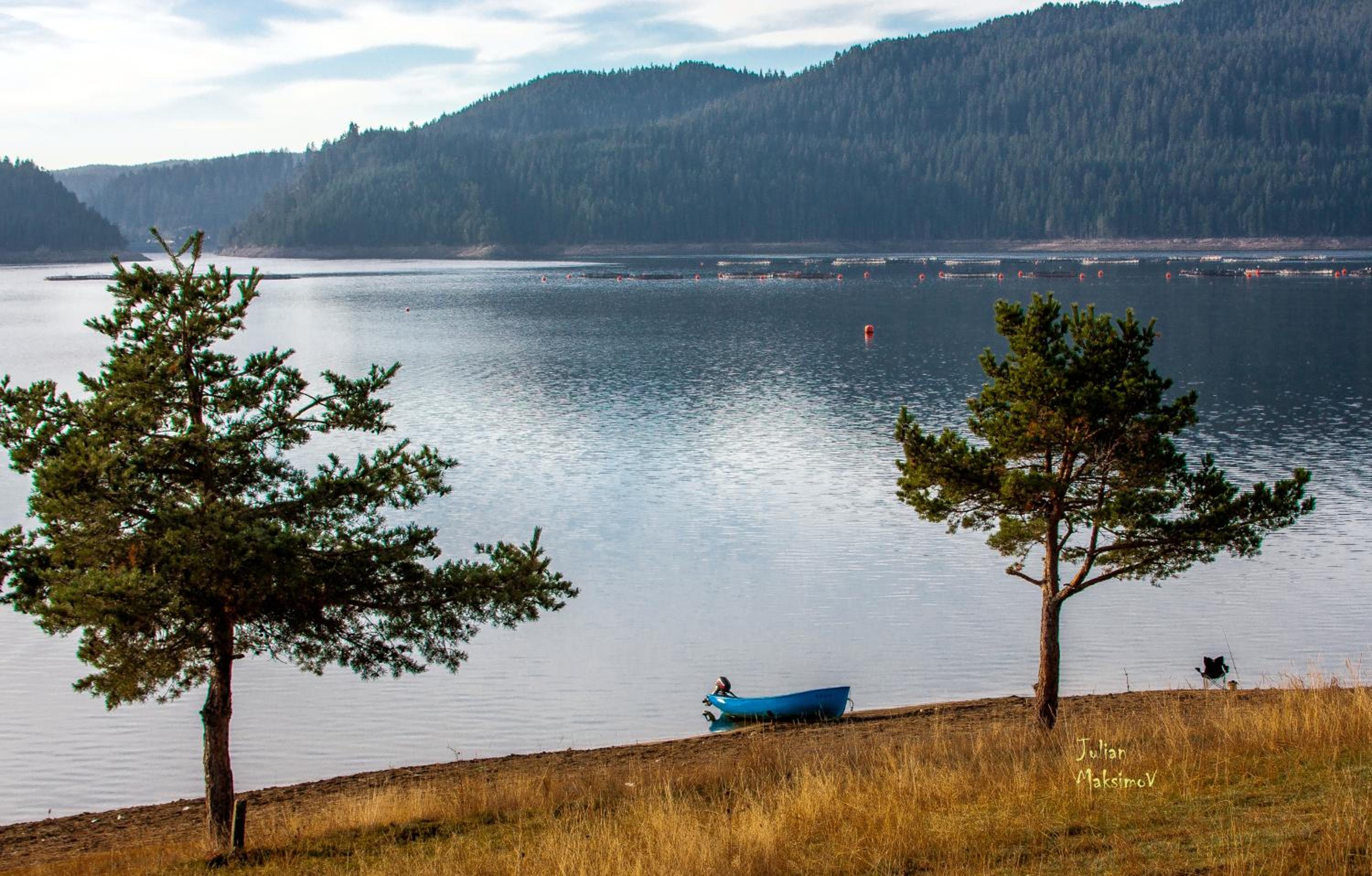 Divna Forest & Lake House