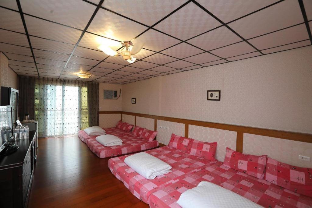 First Place B&B (Hualien Railway Station)