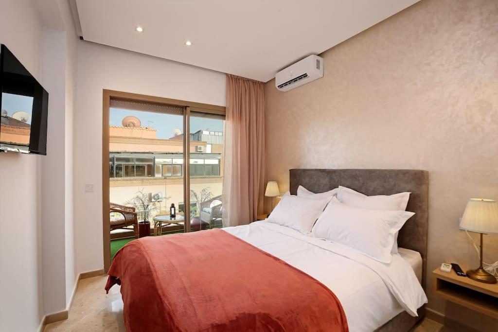 hotel room