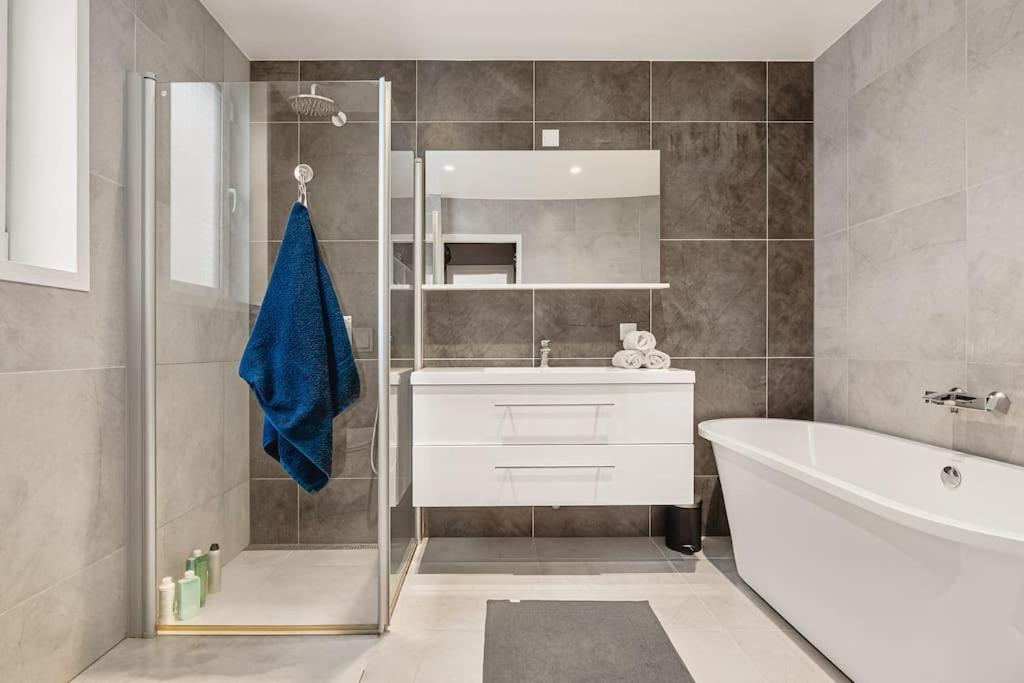 Dinbnb Apartments l 500m to the Market! 65 sqm of Comfort & Luxury view 4
