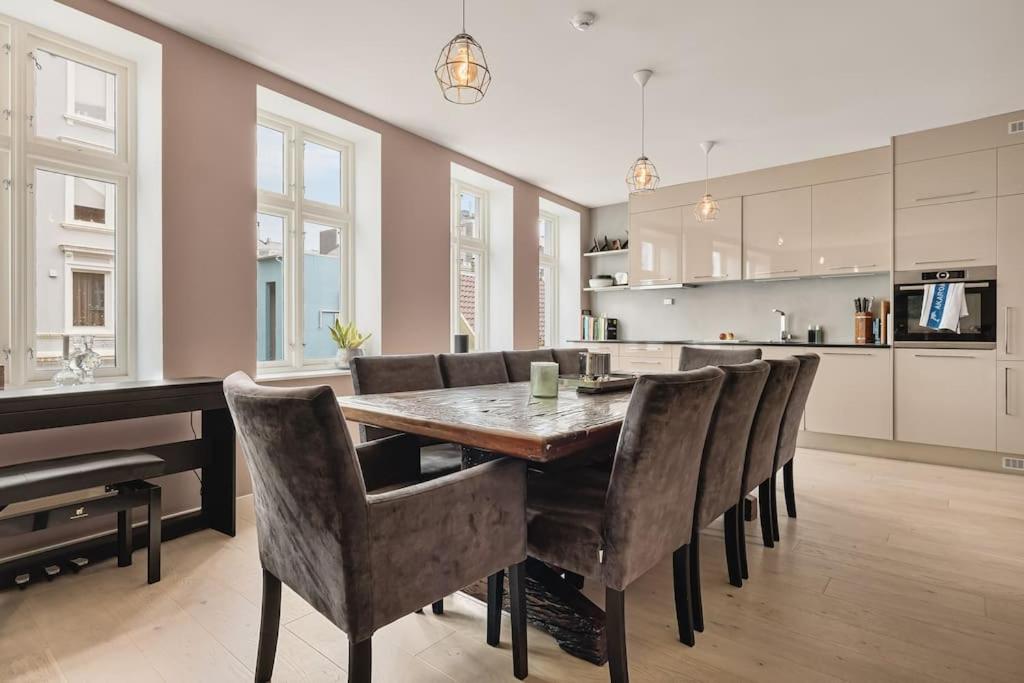 Dinbnb Apartments l 500m to the Market! 65 sqm of Comfort & Luxury view 3
