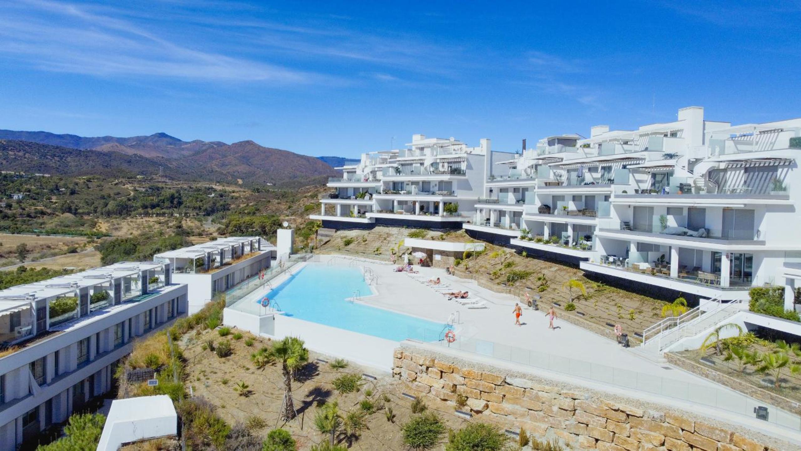 Oceana Views - 2 Bedroom Apartment by Finest Rentals photo 3