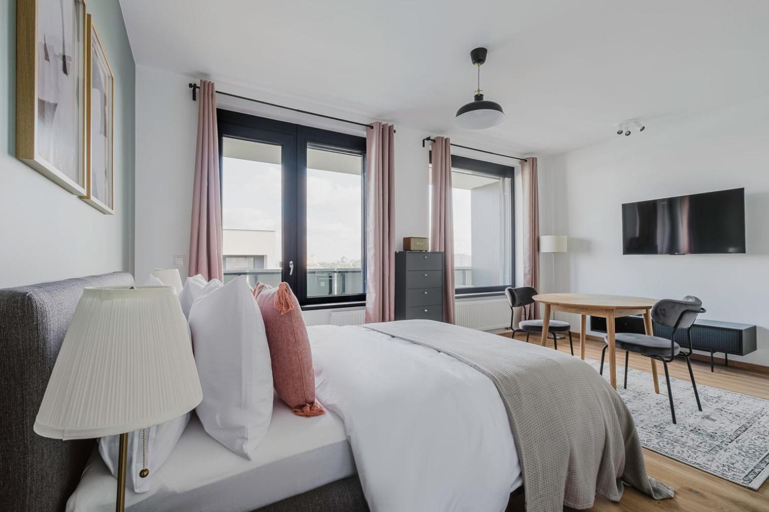 Blueground Prague 3 New build balcony PRG-39