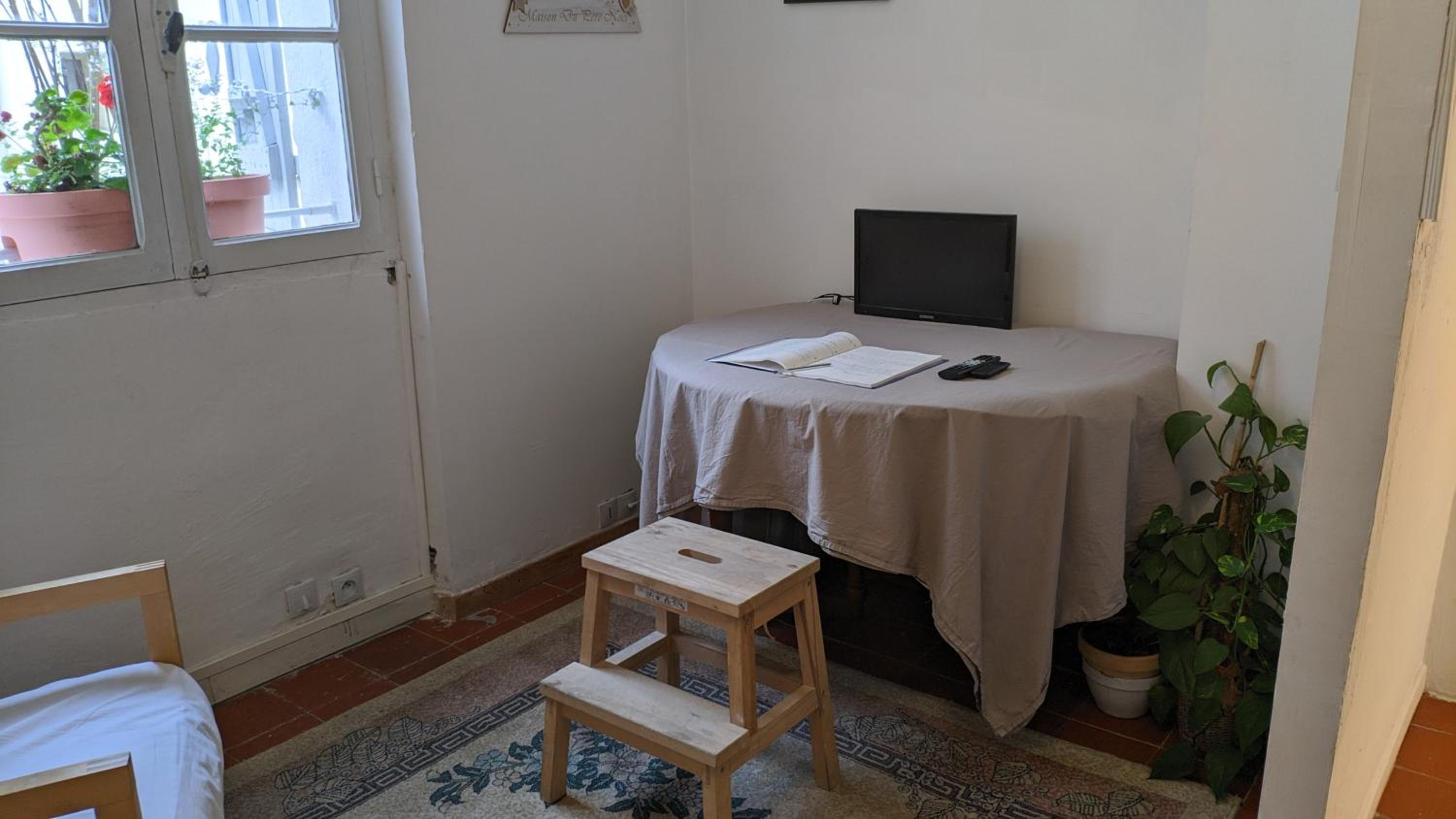 Tiny House 1, 2 ou 3 personnes SoeursGrises Béziers Centre Historique coeur de l'Hérault Occitanie, plus vieille ville de France, chemin de Compostelle