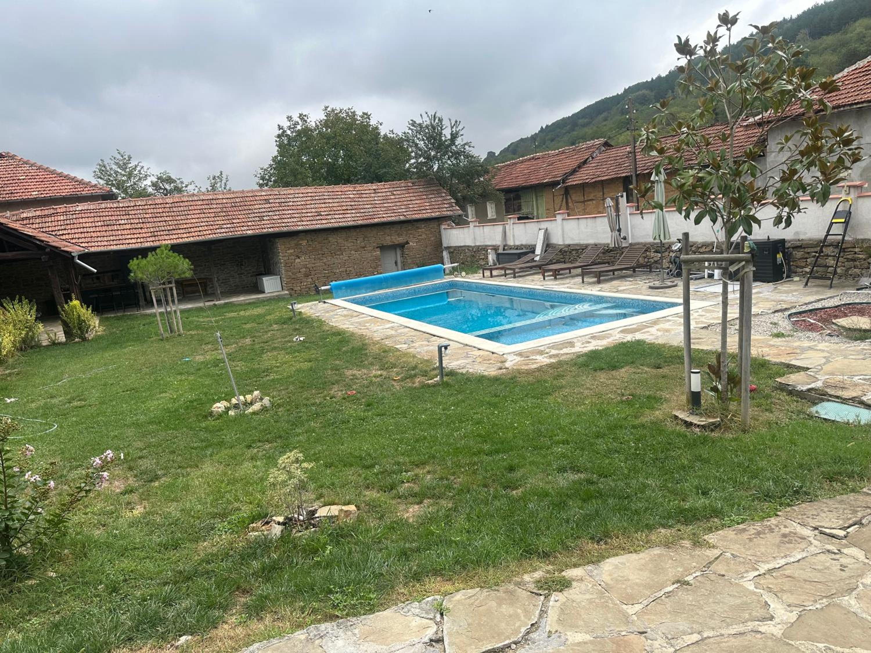 Chez le Colonel Pool House