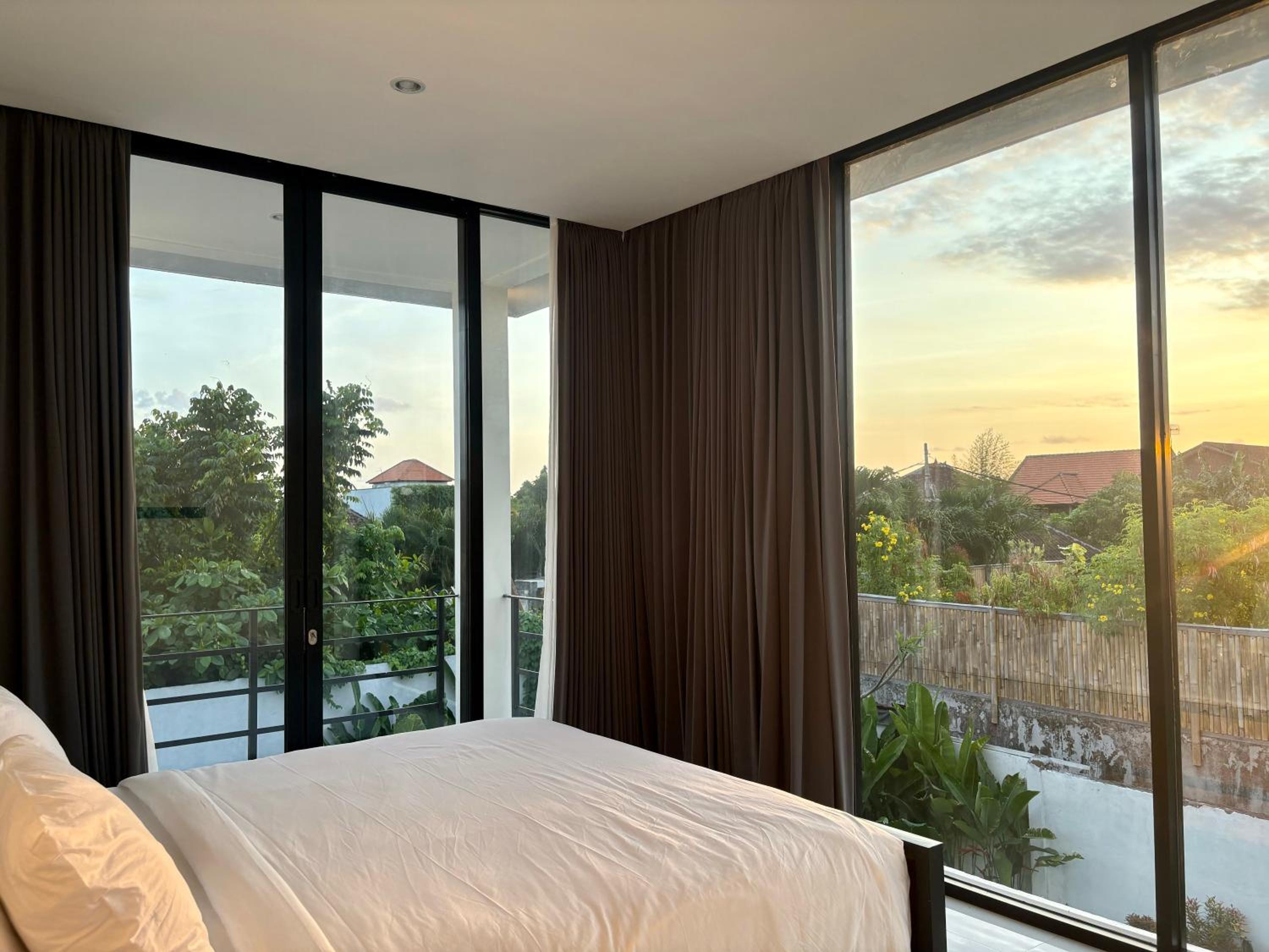 Villa Noeul Seminyak - Fast Wifi And Private Pool view 5