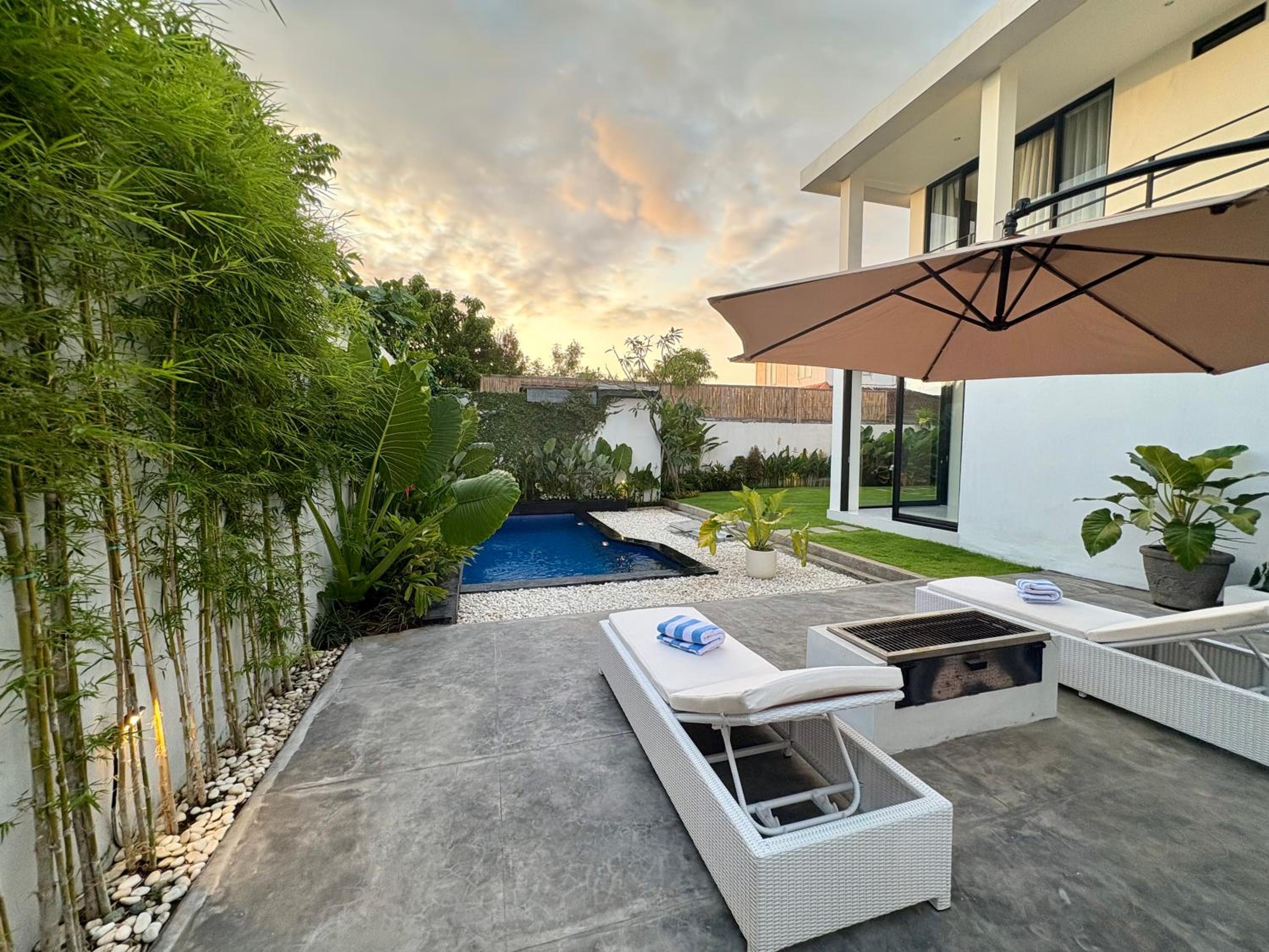 Villa Noeul Seminyak - Fast Wifi And Private Pool view 2
