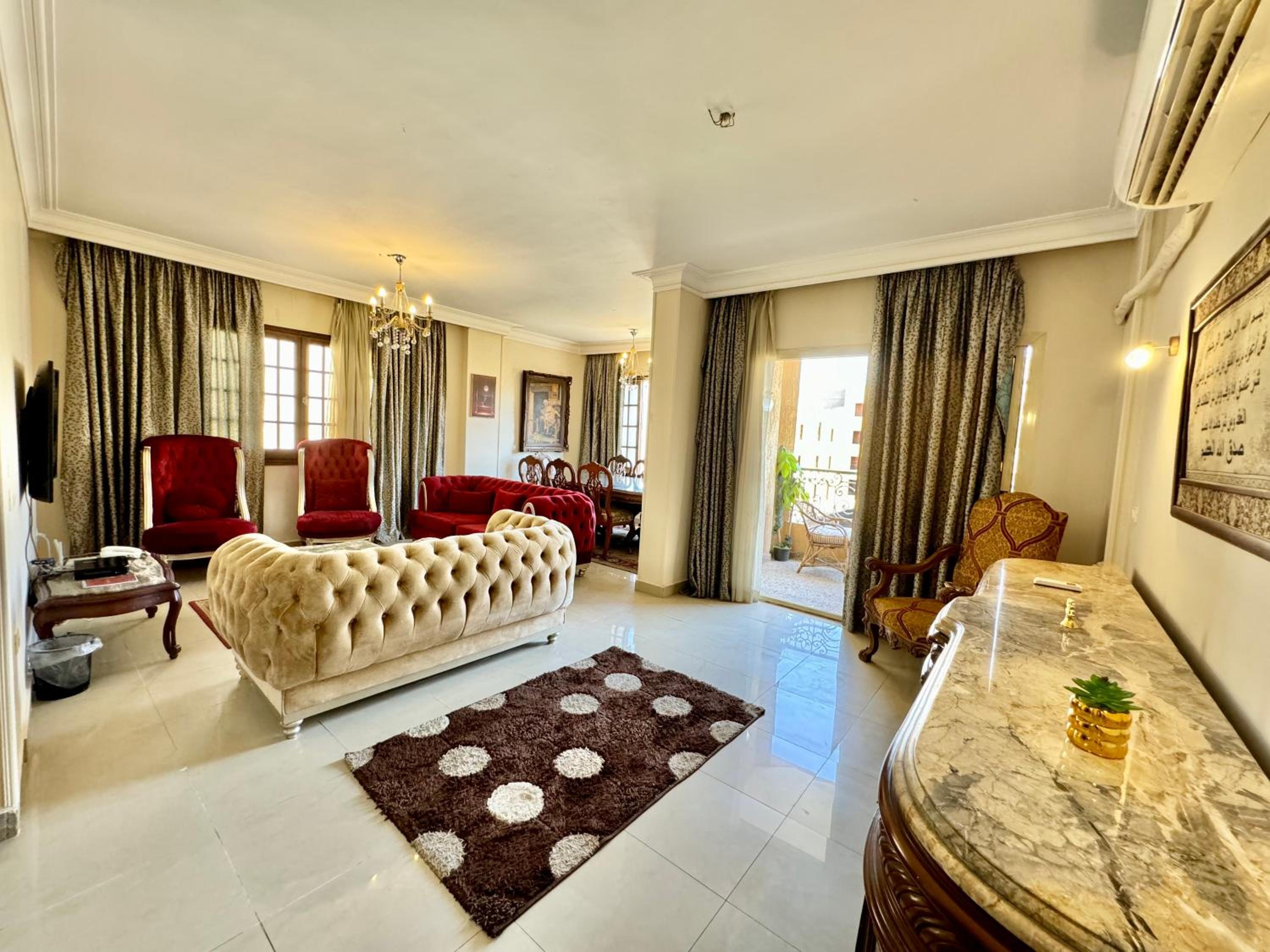 2BR Spacious Apt Prime Location New Cairo