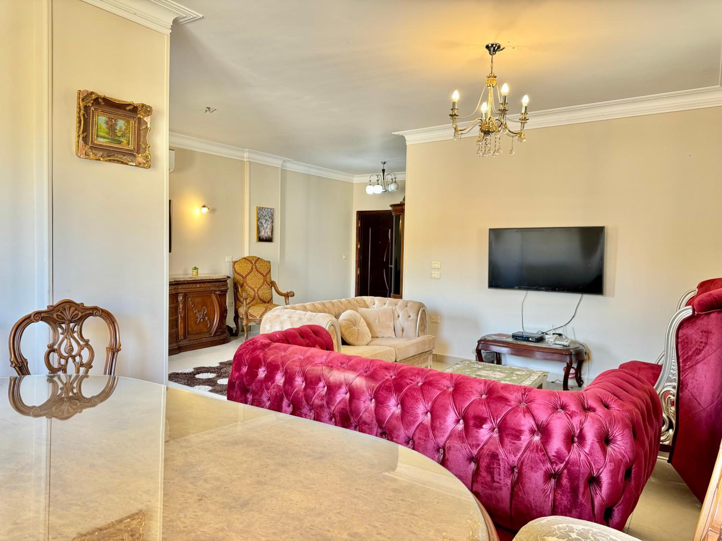 2BR Spacious Apt Prime Location New Cairo