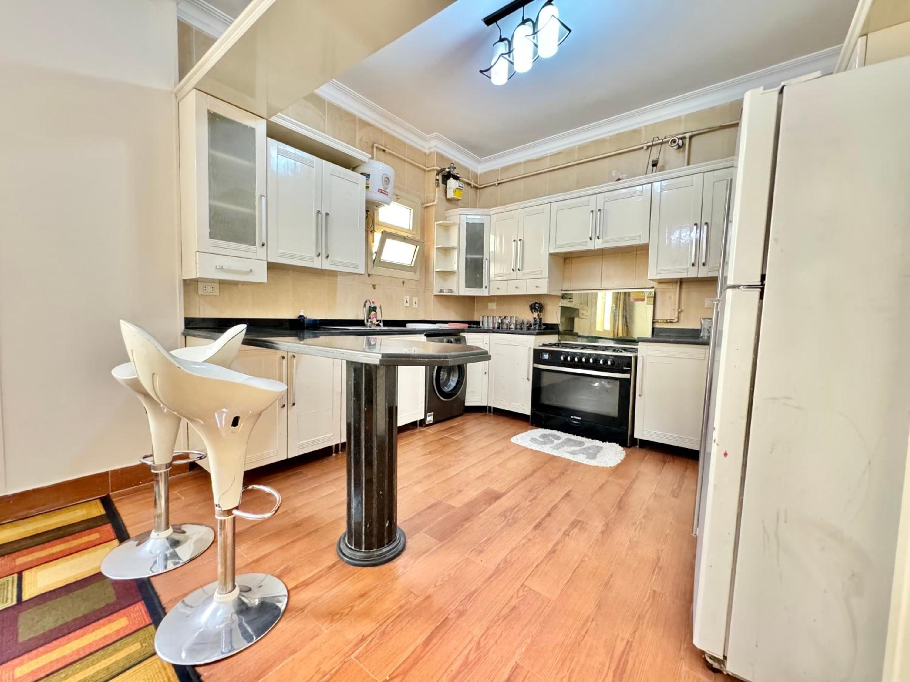 2BR Spacious Apt Prime Location New Cairo