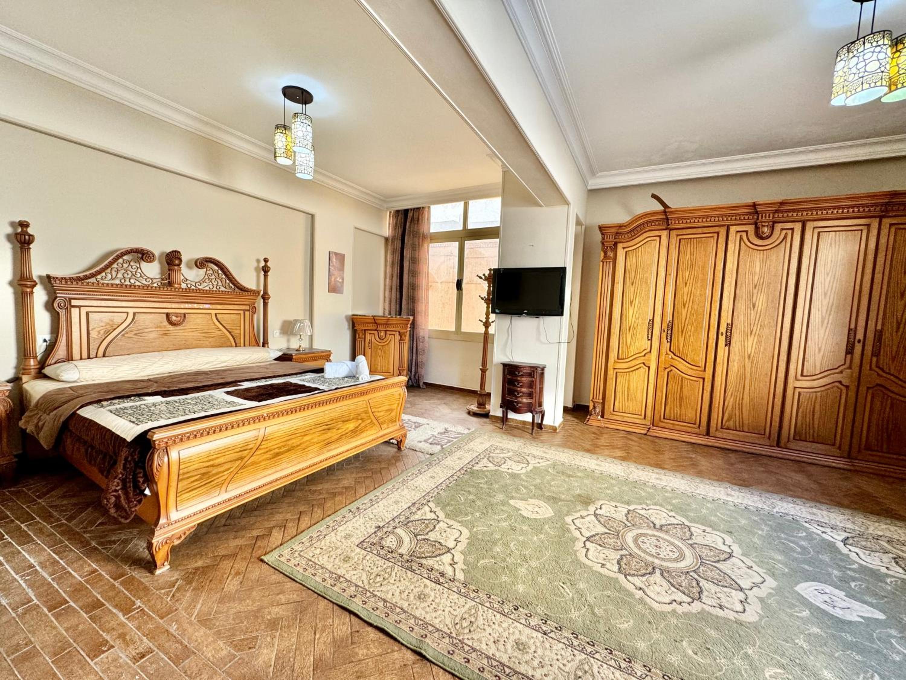 2BR Spacious Apt Prime Location New Cairo