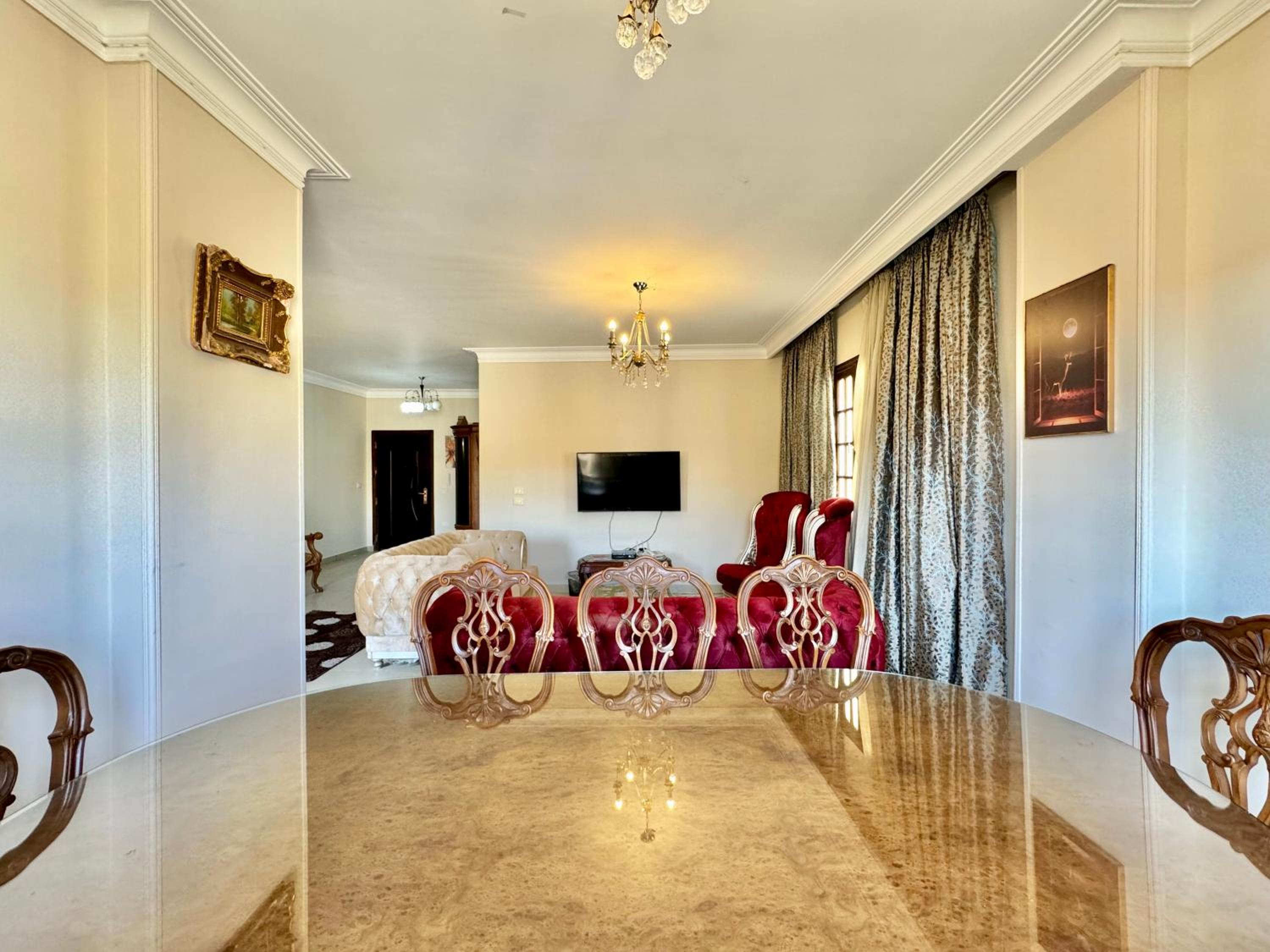 2BR Spacious Apt Prime Location New Cairo