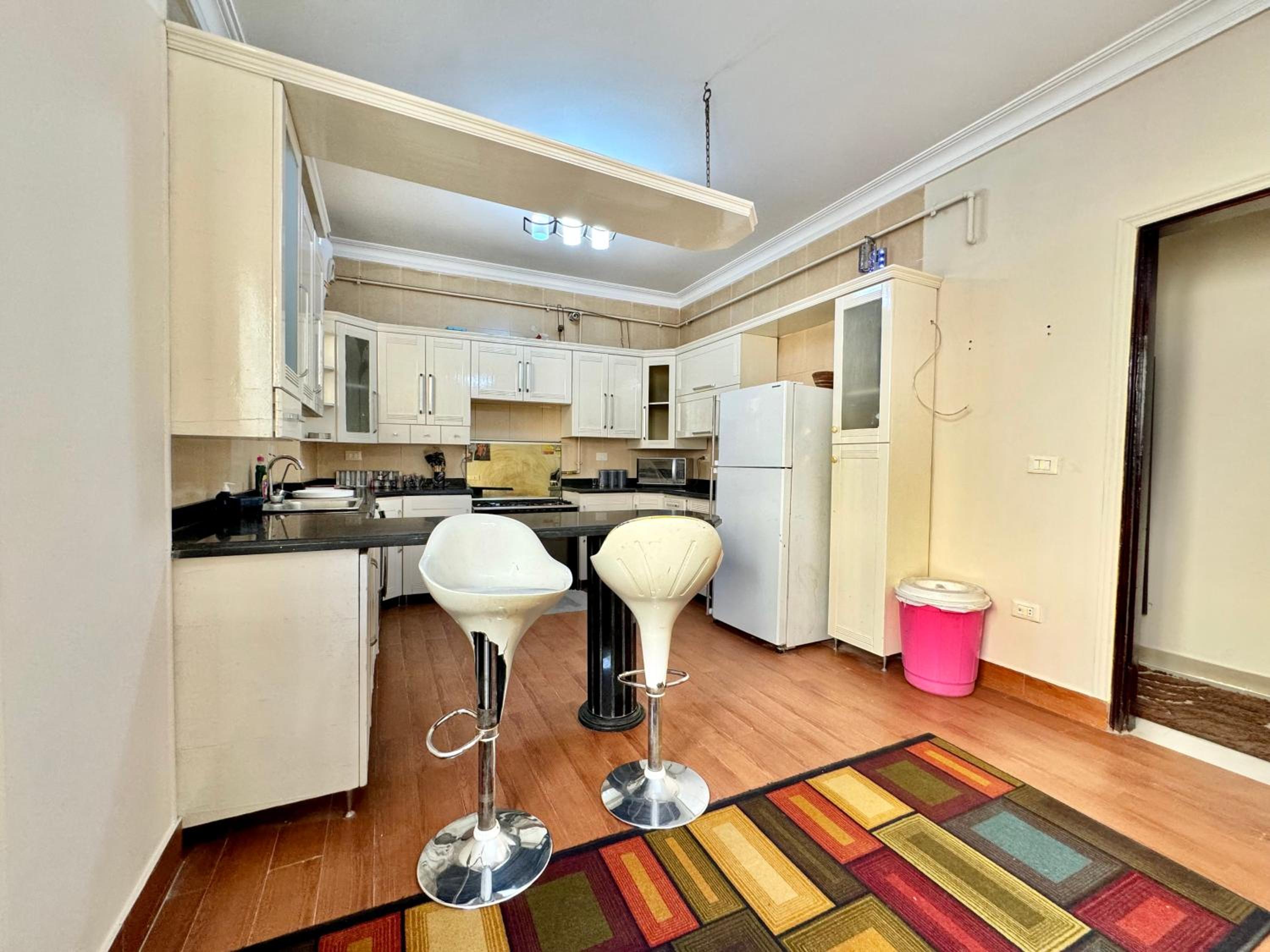 2BR Spacious Apt Prime Location New Cairo