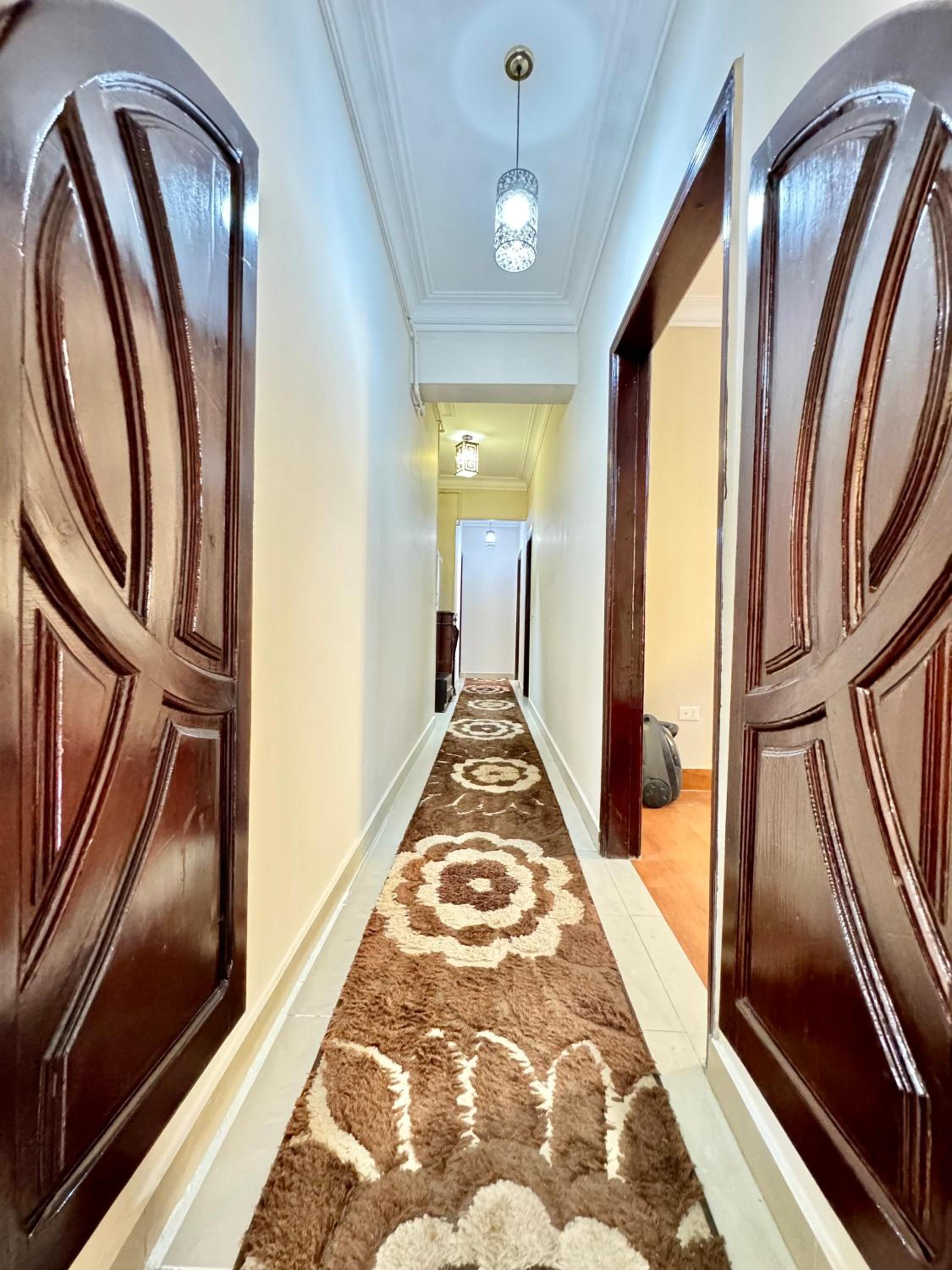2BR Spacious Apt Prime Location New Cairo