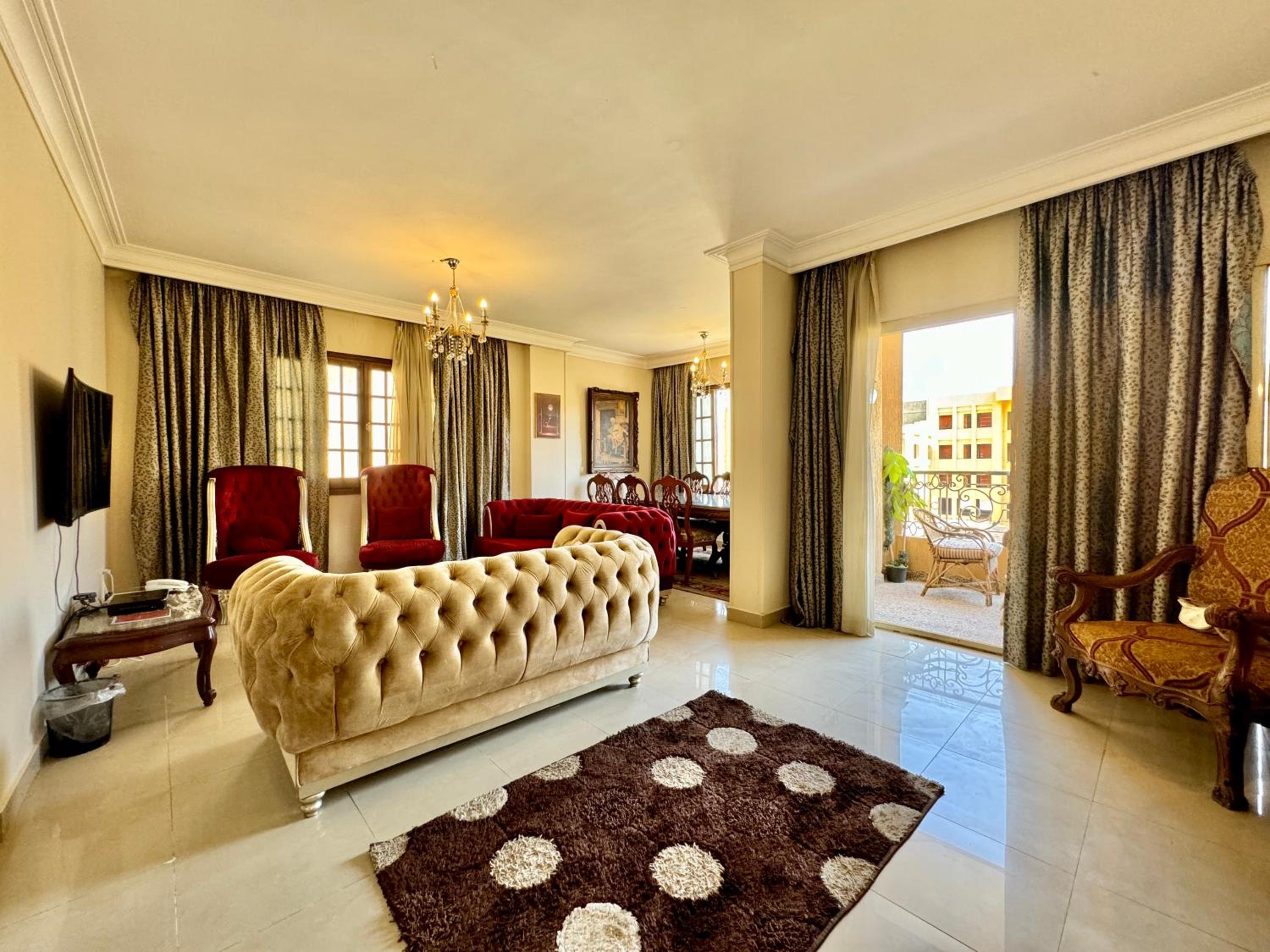 2BR Spacious Apt Prime Location New Cairo