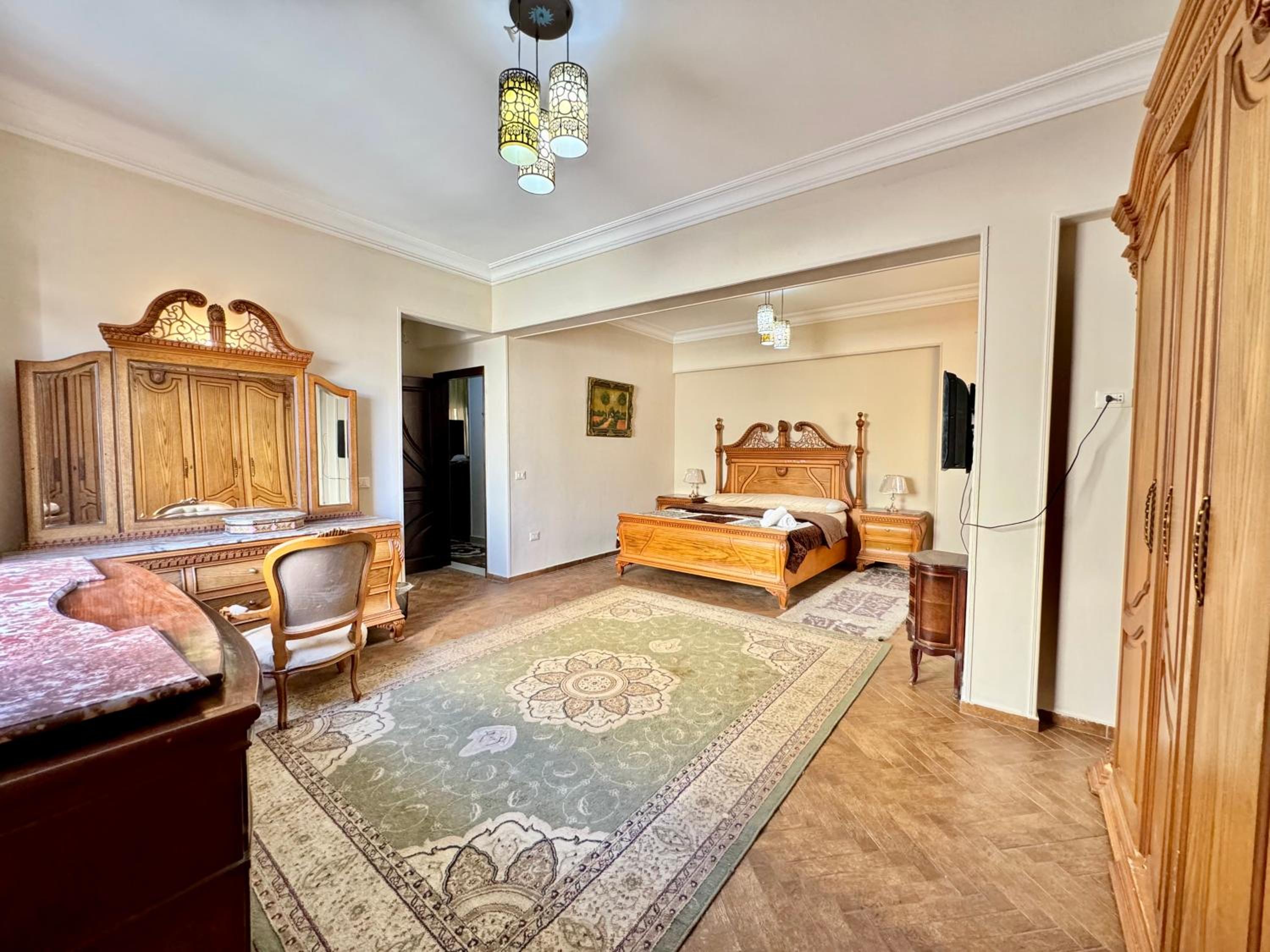 2BR Spacious Apt Prime Location New Cairo