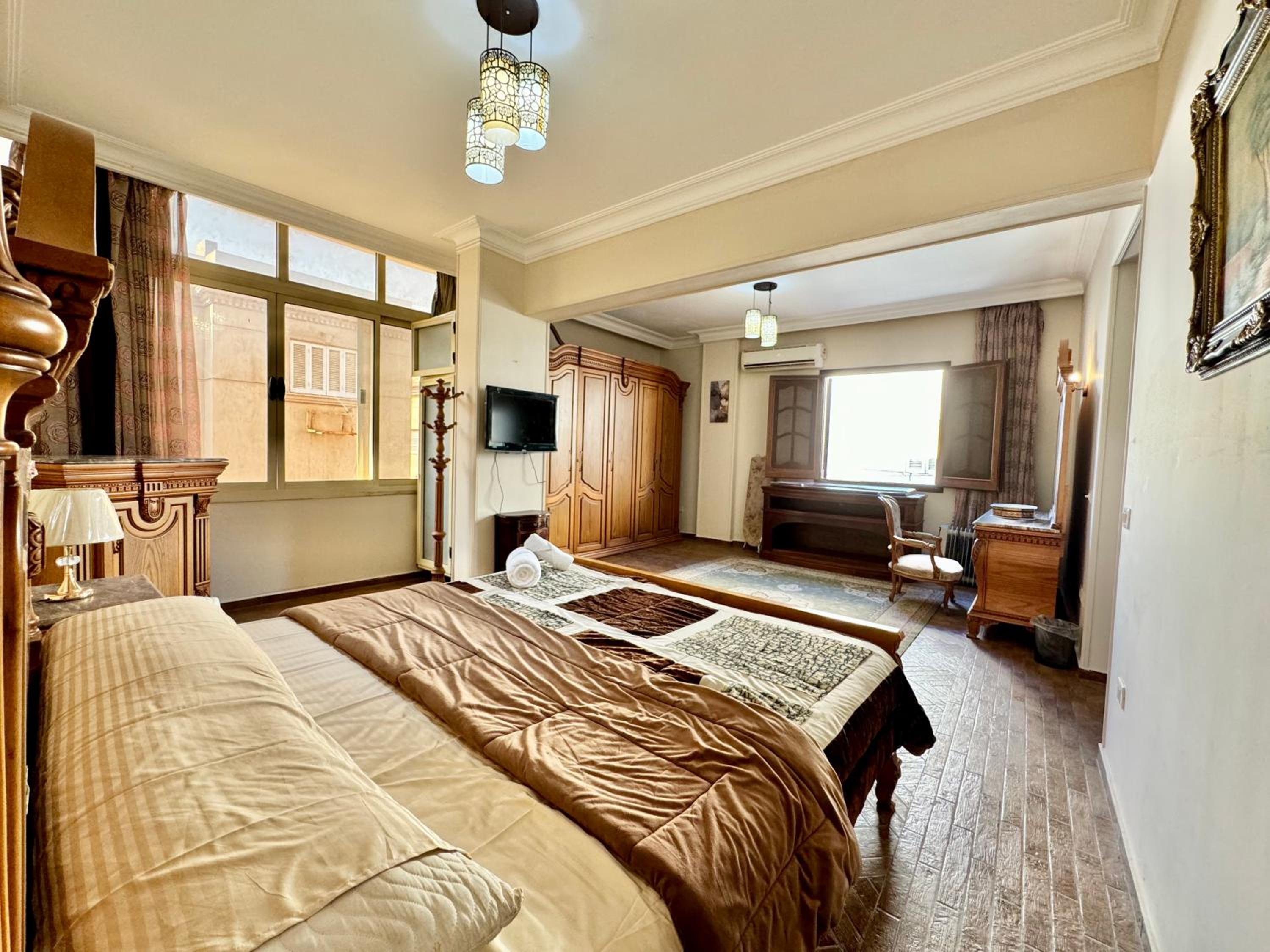 2BR Spacious Apt Prime Location New Cairo