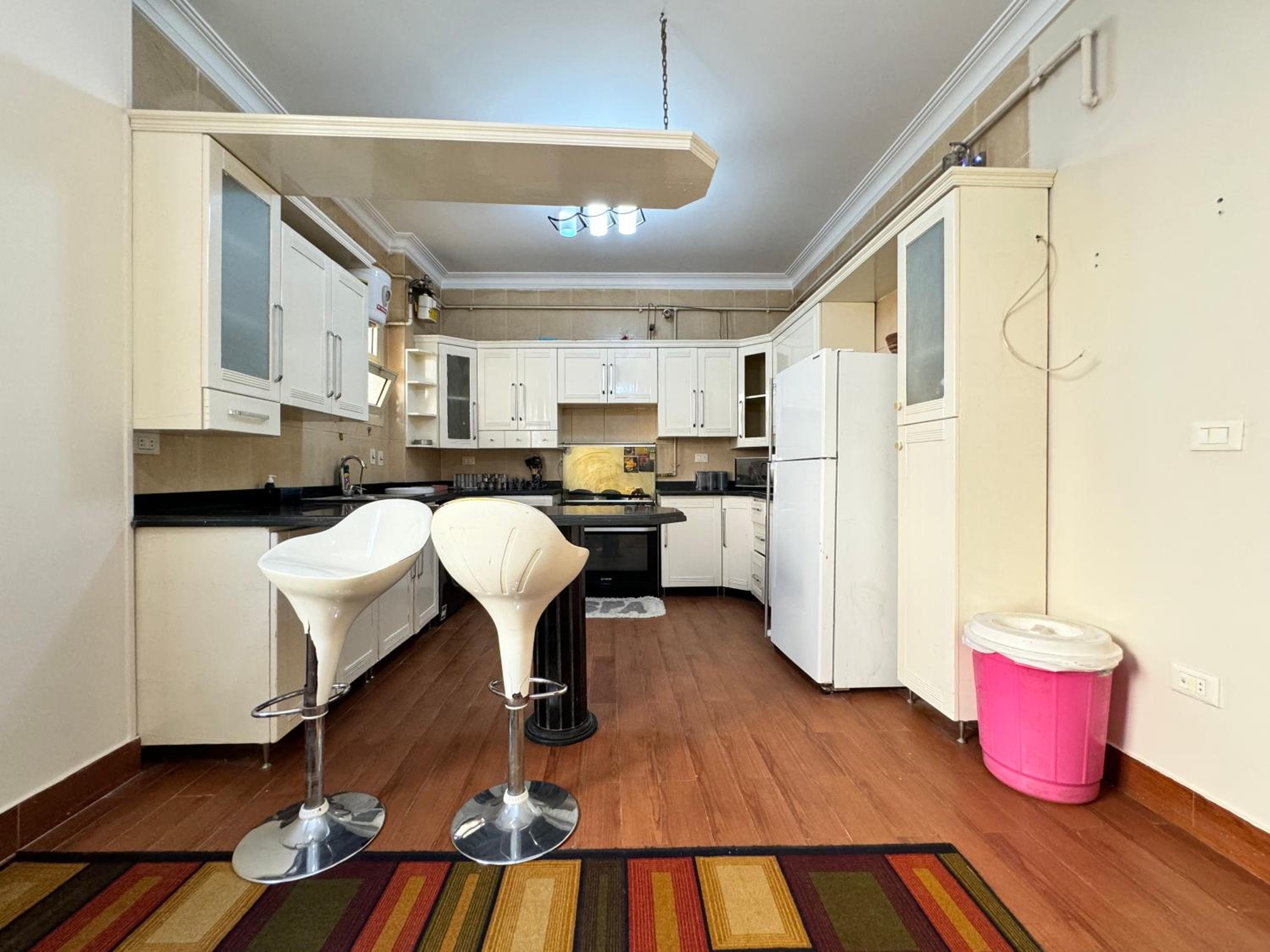 2BR Spacious Apt Prime Location New Cairo