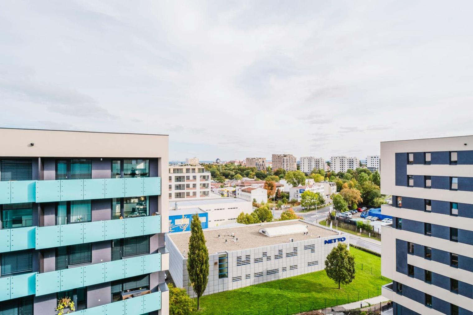Blueground Prague 3 New build balcony PRG-39